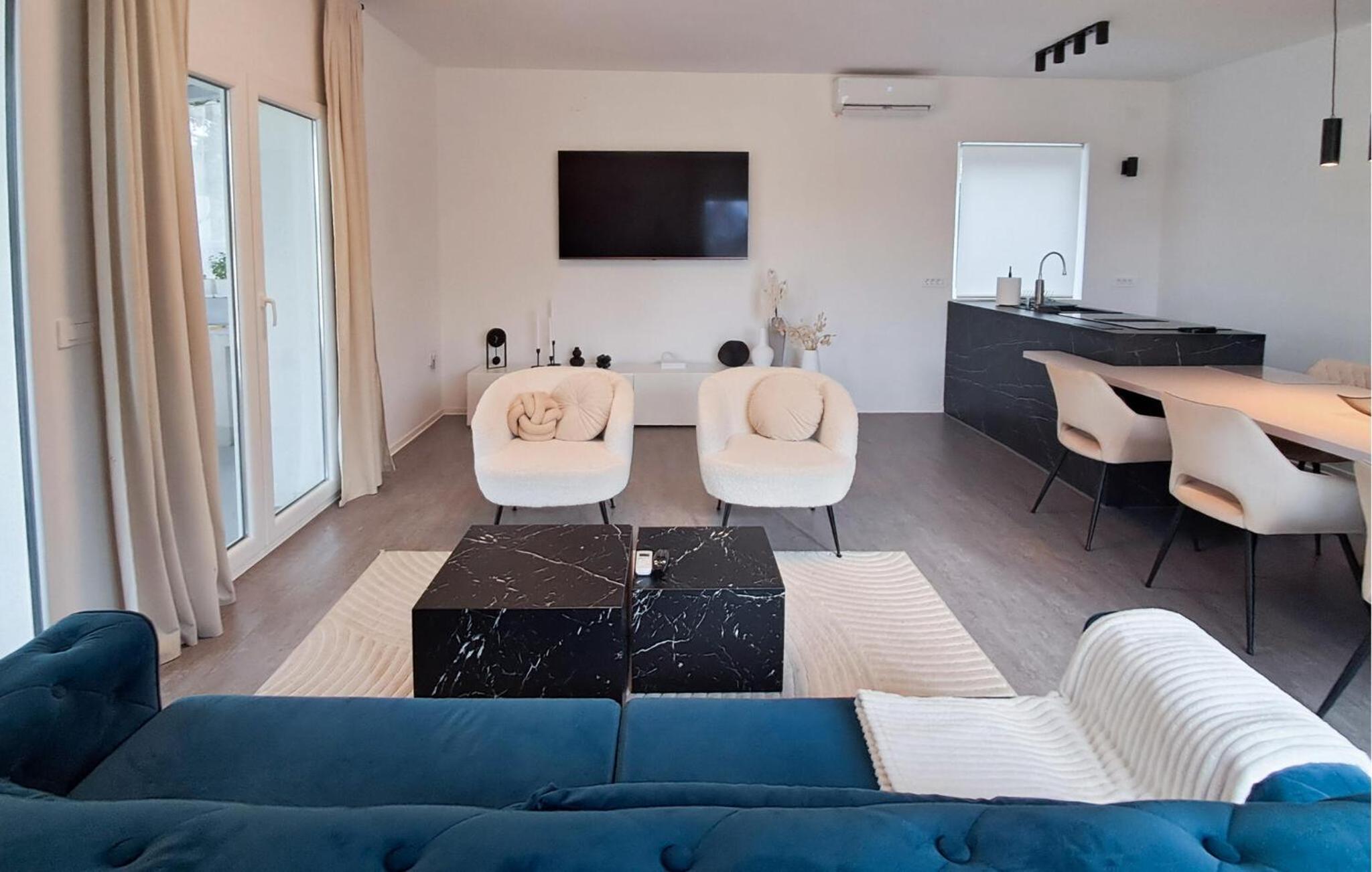 Two-Bedroom Holiday Home photo 1