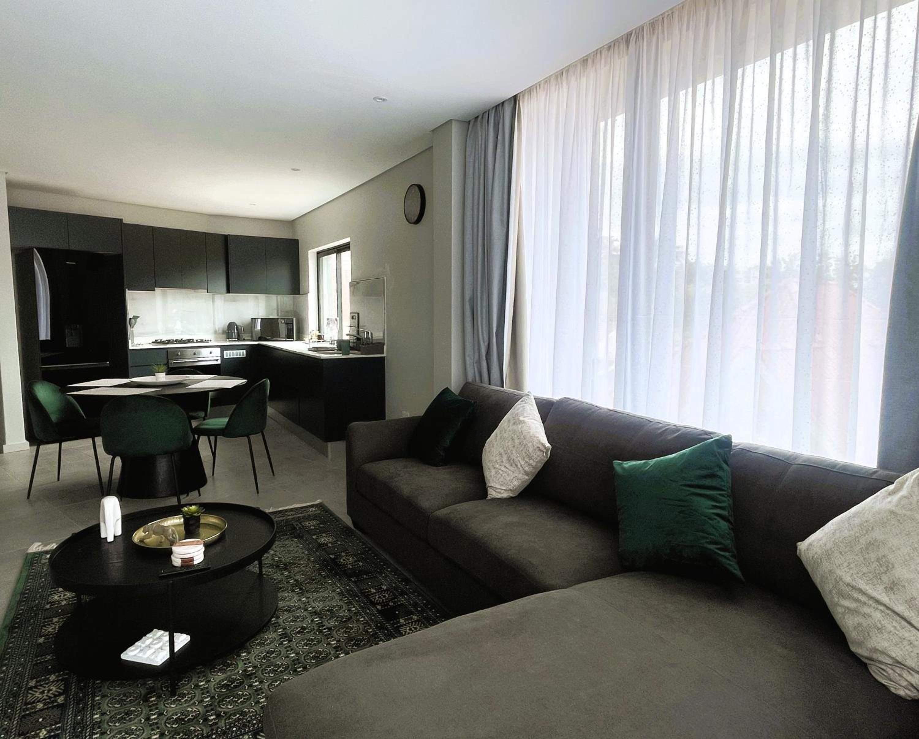 Two-Bedroom Deluxe Apartment with Balcony photo 1