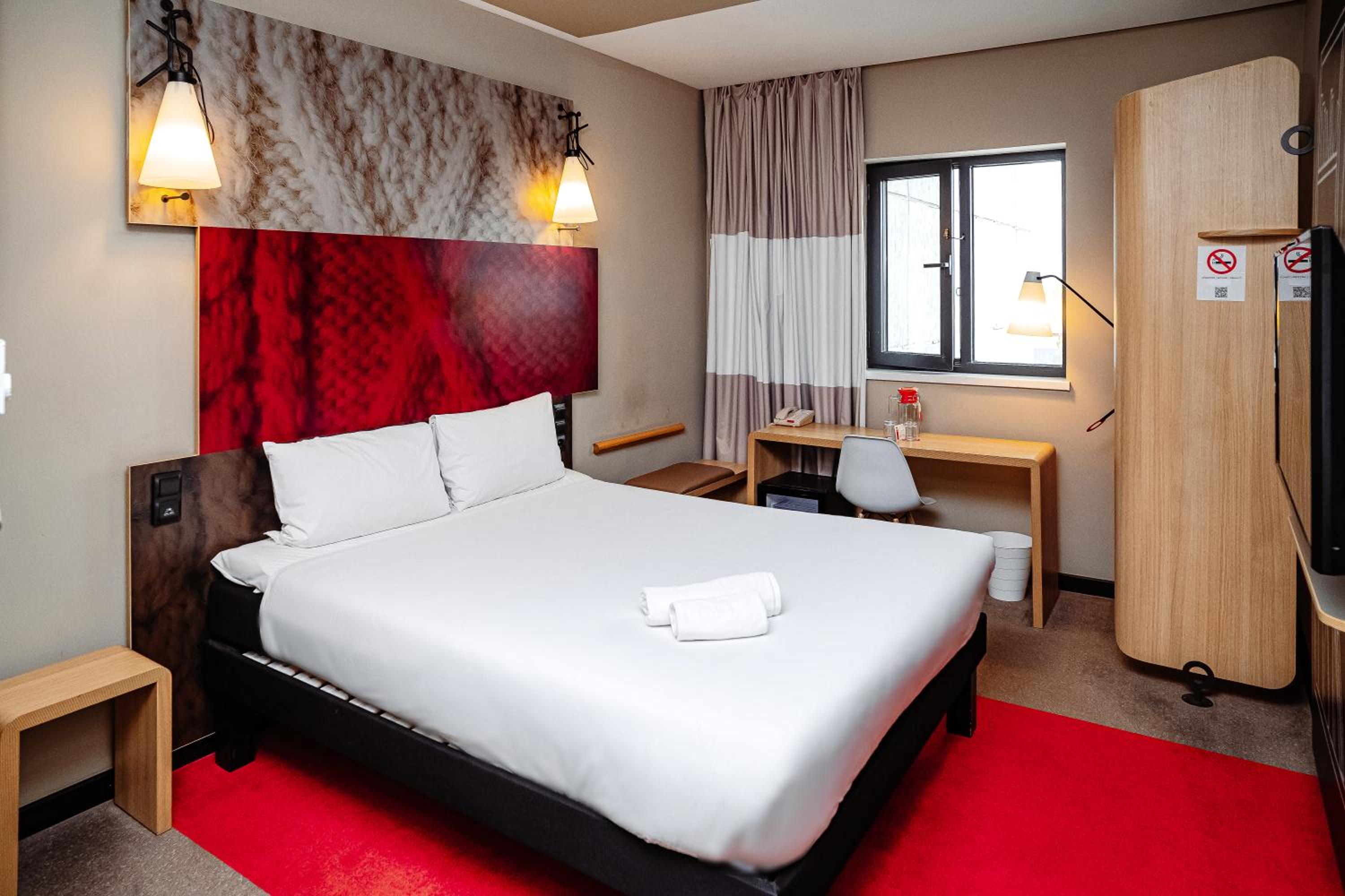 Standard Double Room With City View - Photo 1