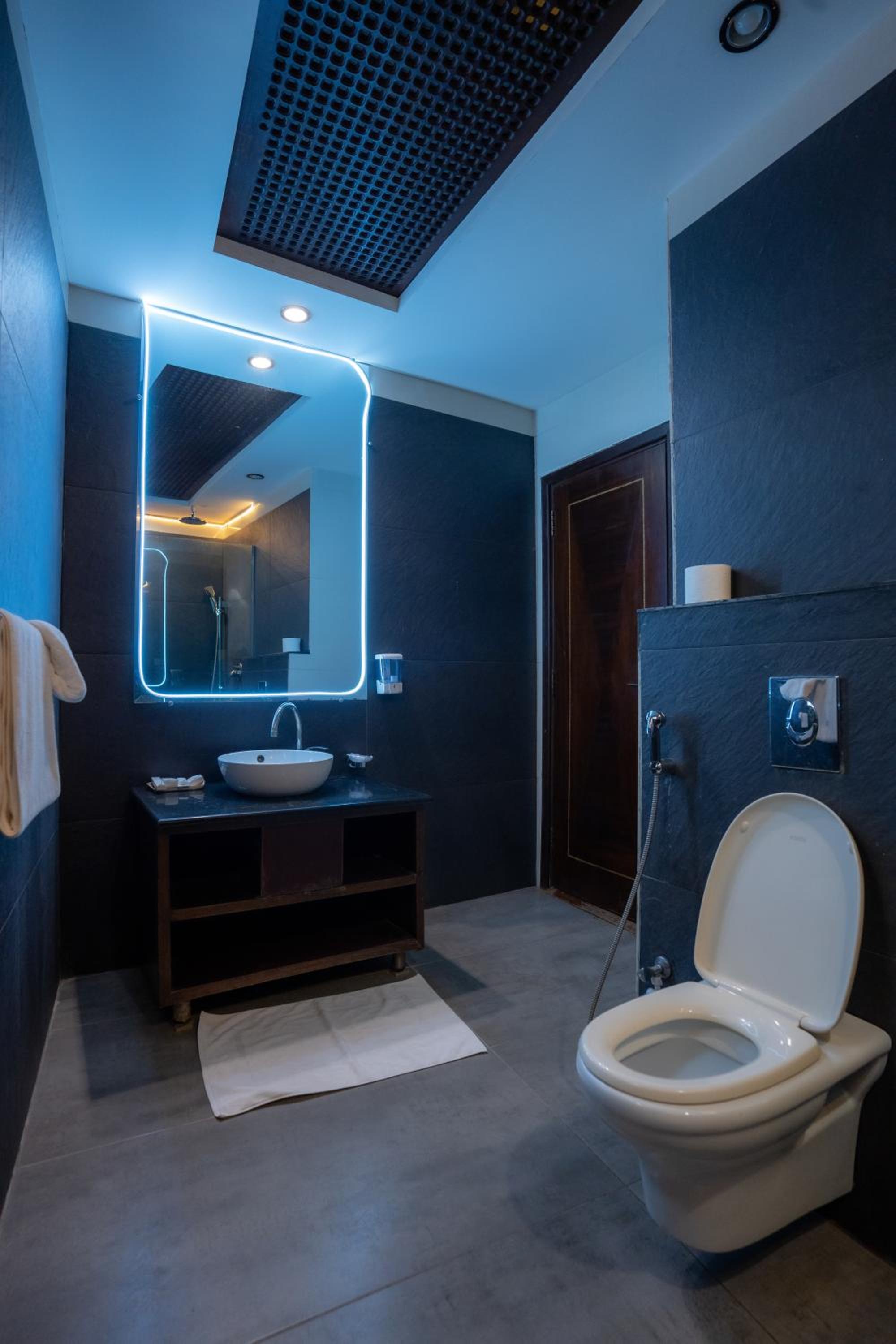 Deluxe Suite photo 2