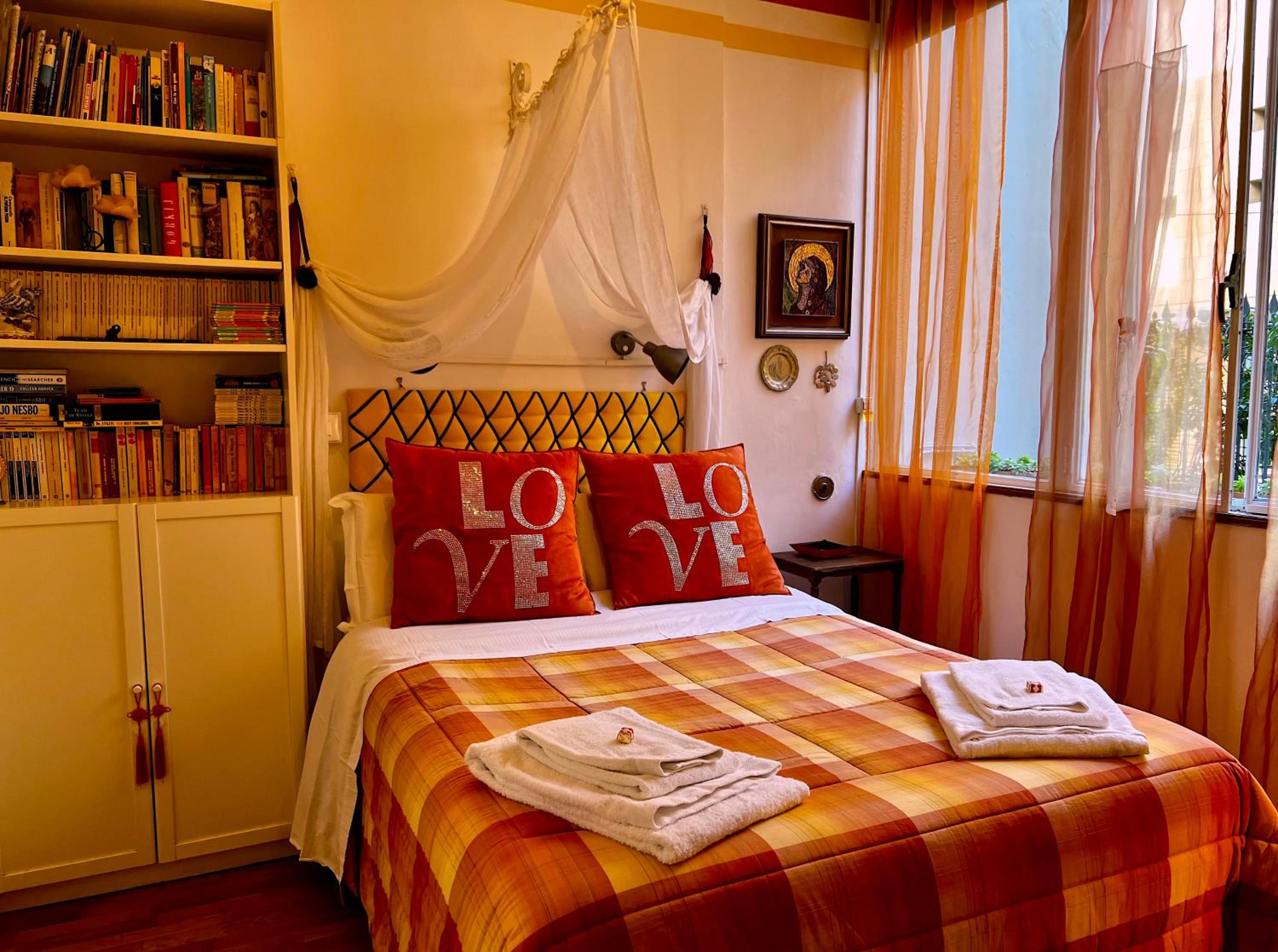 Double Room with Private External Bathroom photo 1