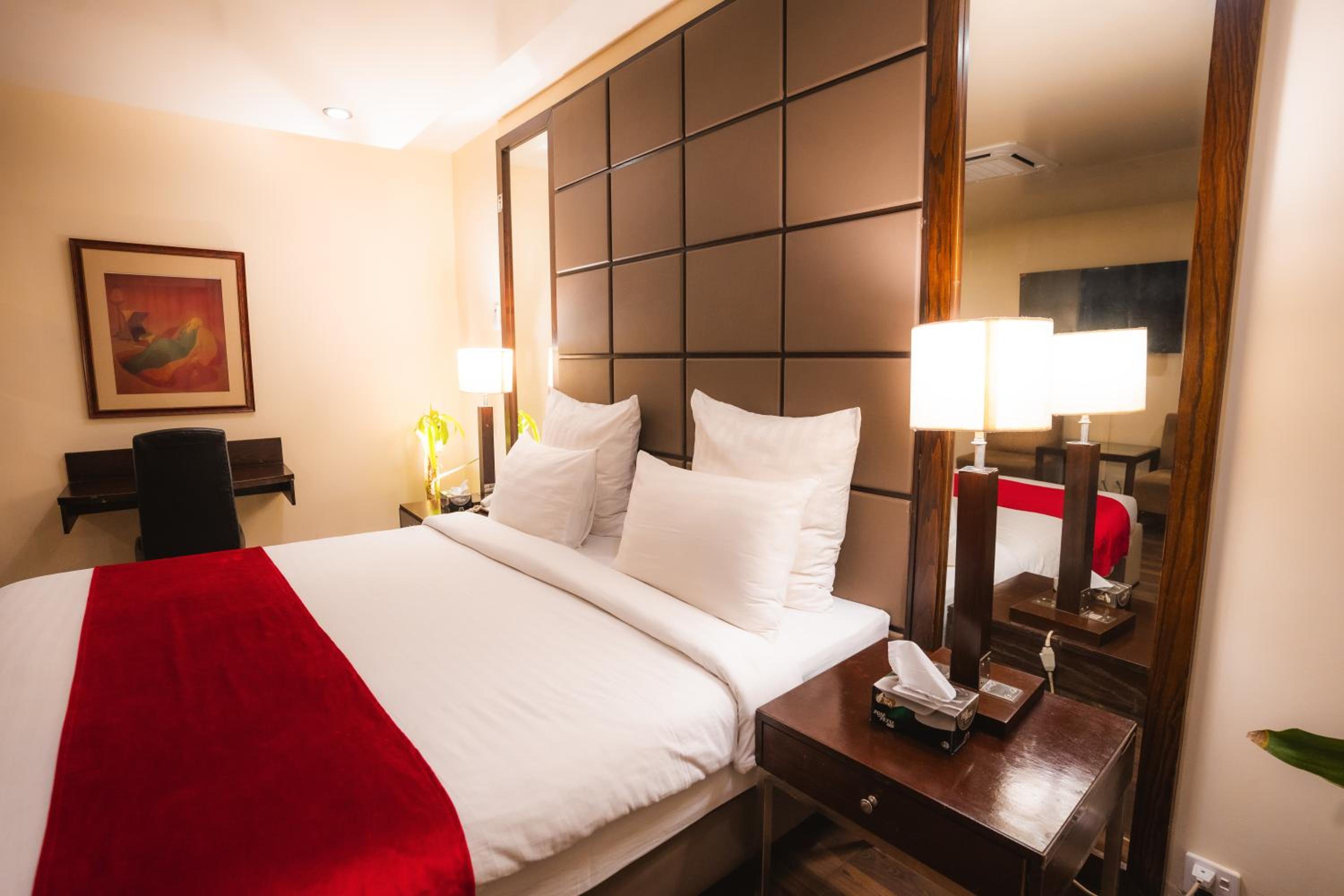 Deluxe Double Room photo 3