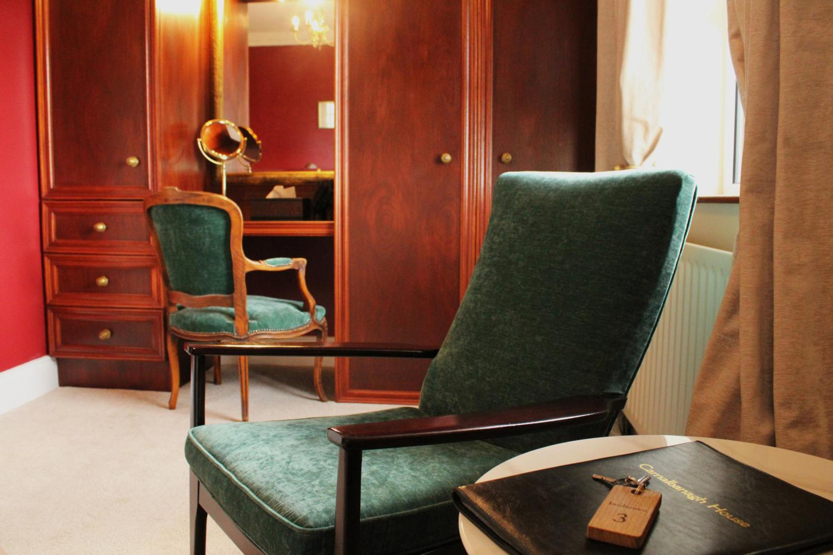 Deluxe King Room photo 2