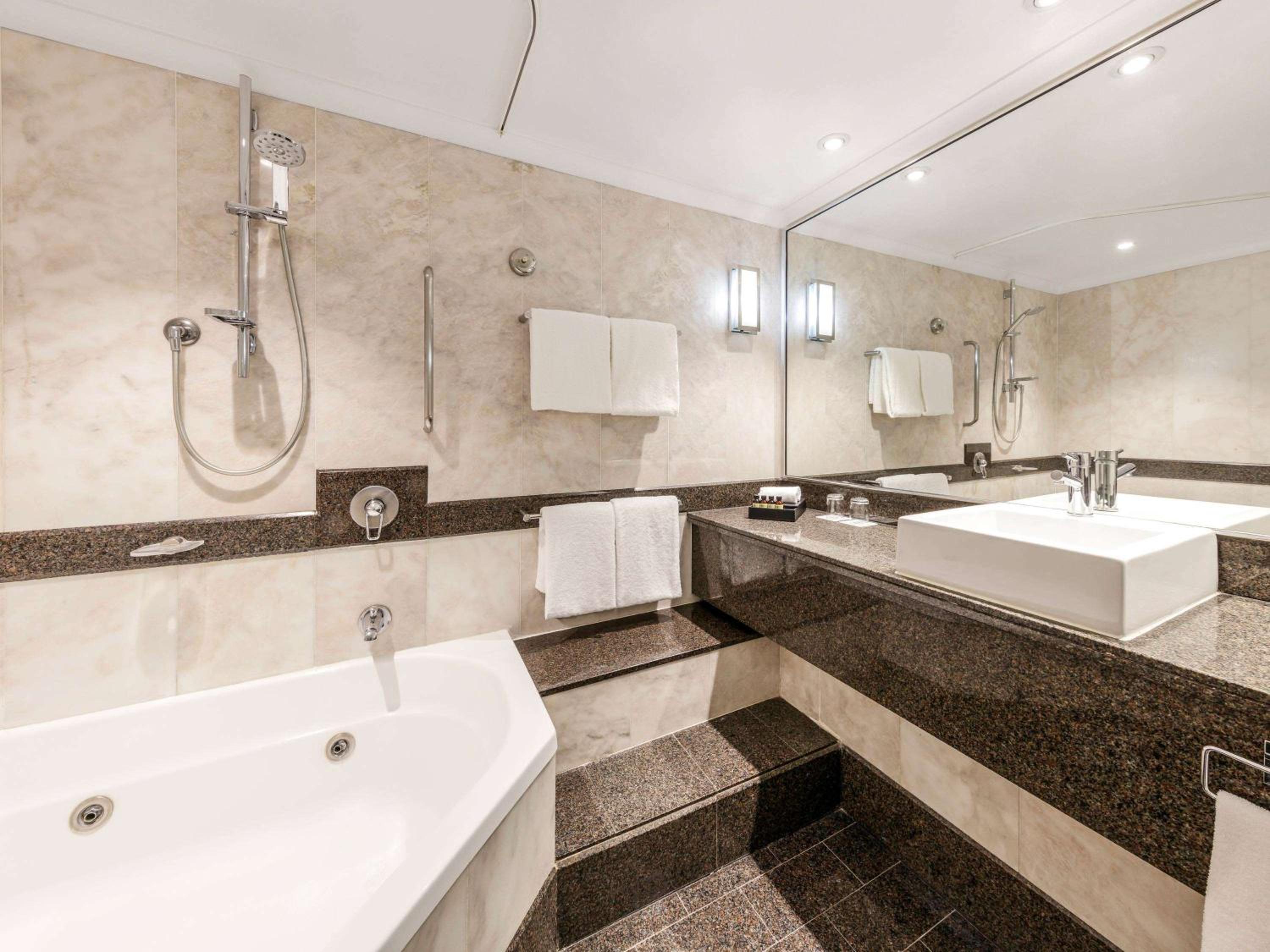 Junior Suite thumbnail 5