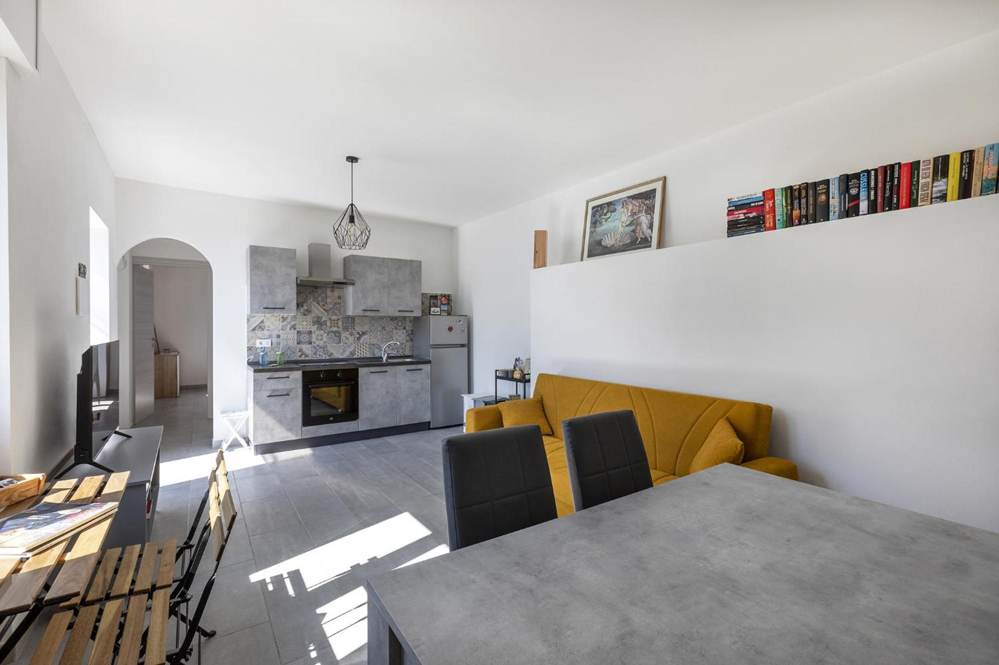 Superior One-Bedroom Apartment With Balcony photo 1