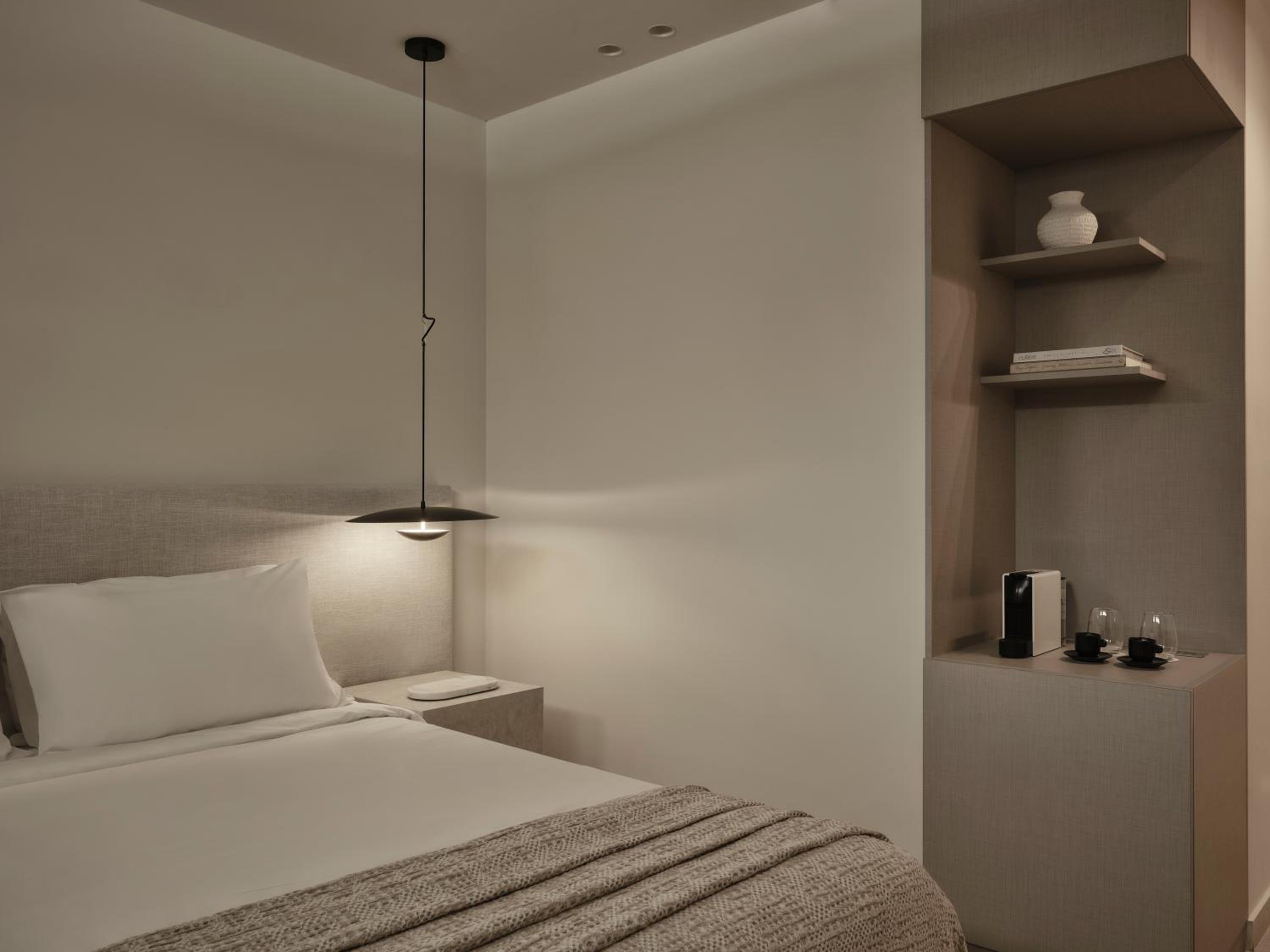 Basement Level Double Room with Window photo 3