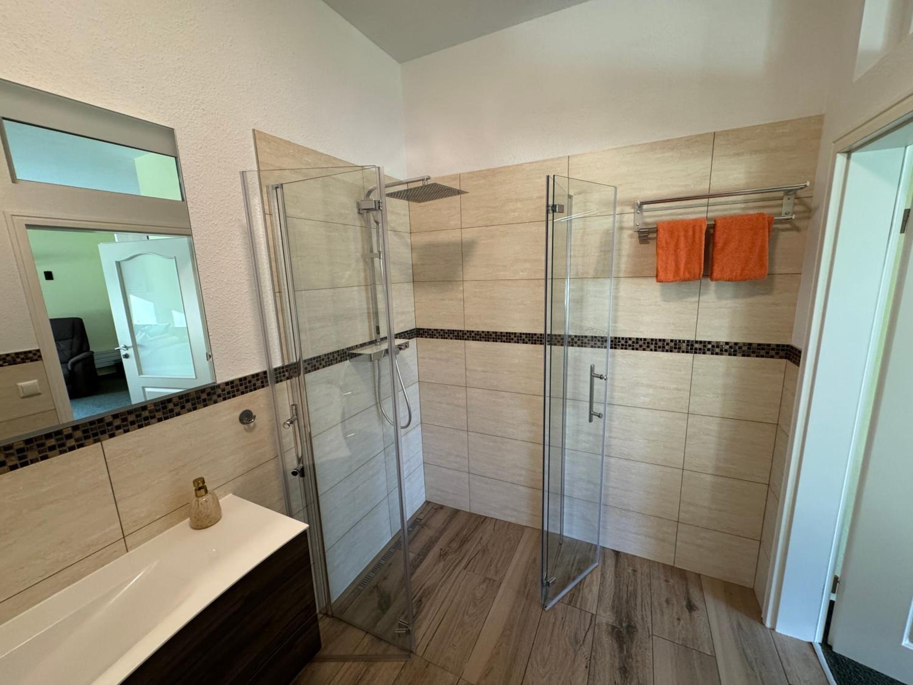 Double Room with Shower photo 2