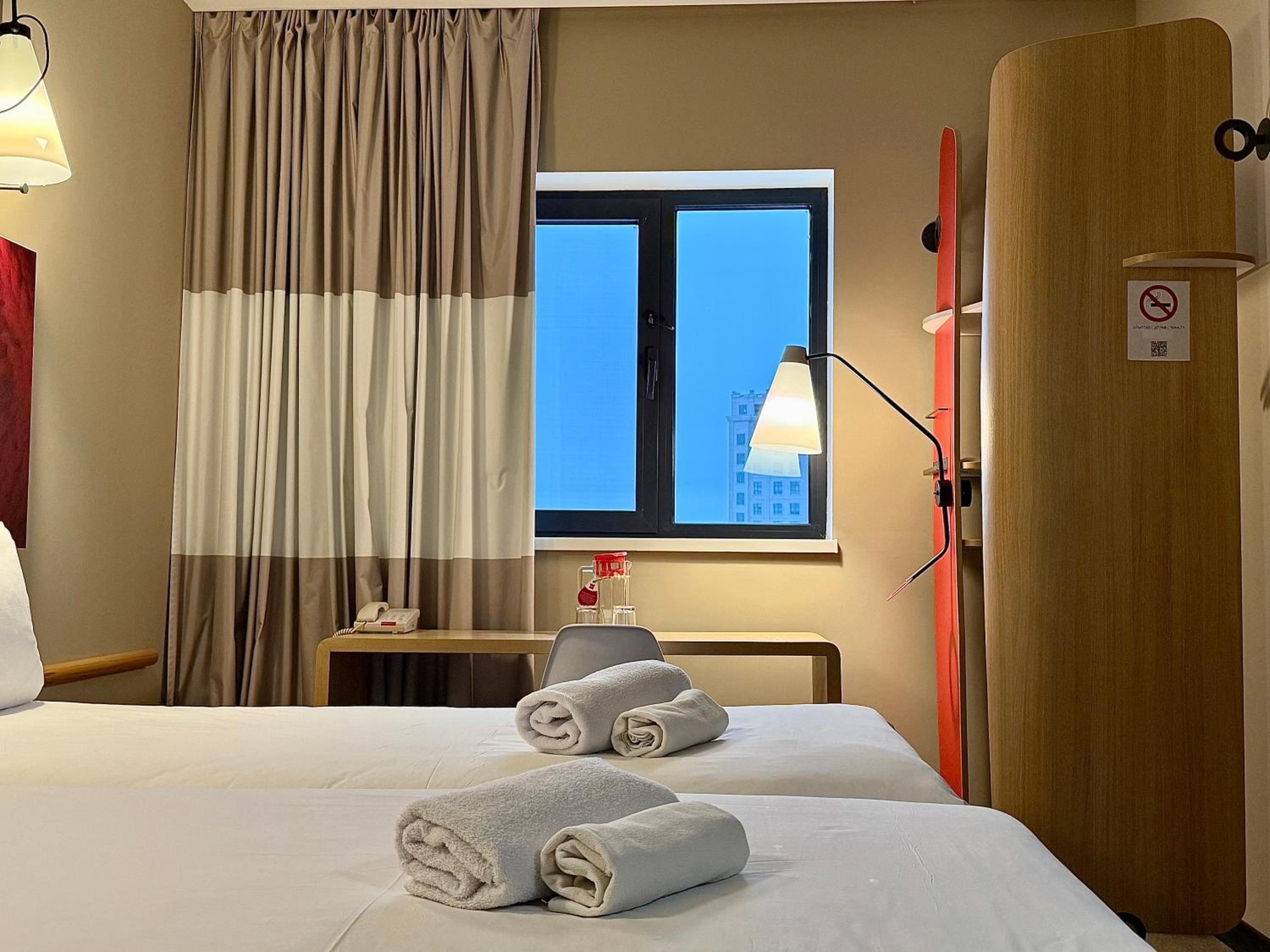 Standard Twin Room - Photo 2
