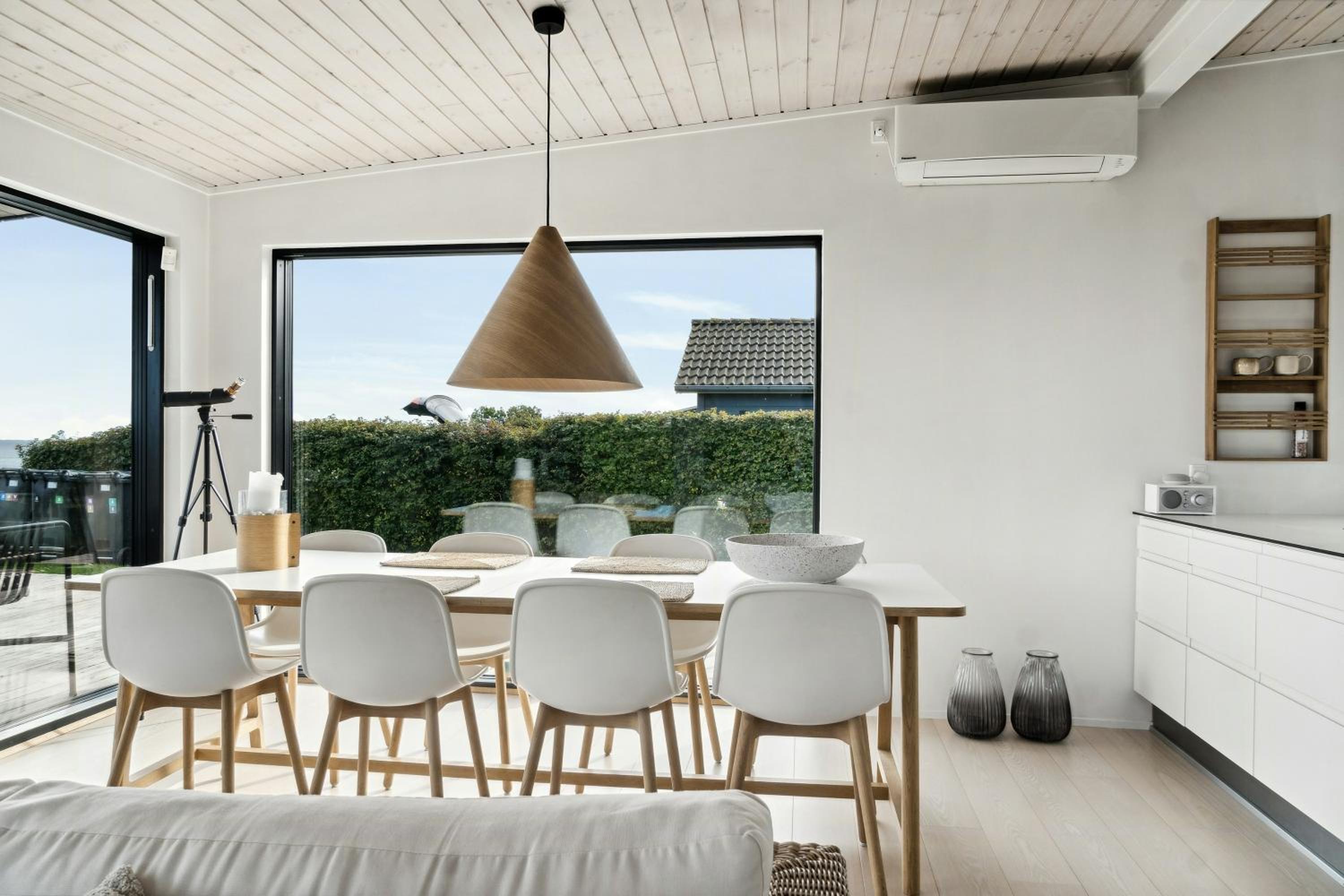 Three-Bedroom Vacation Home  photo 2