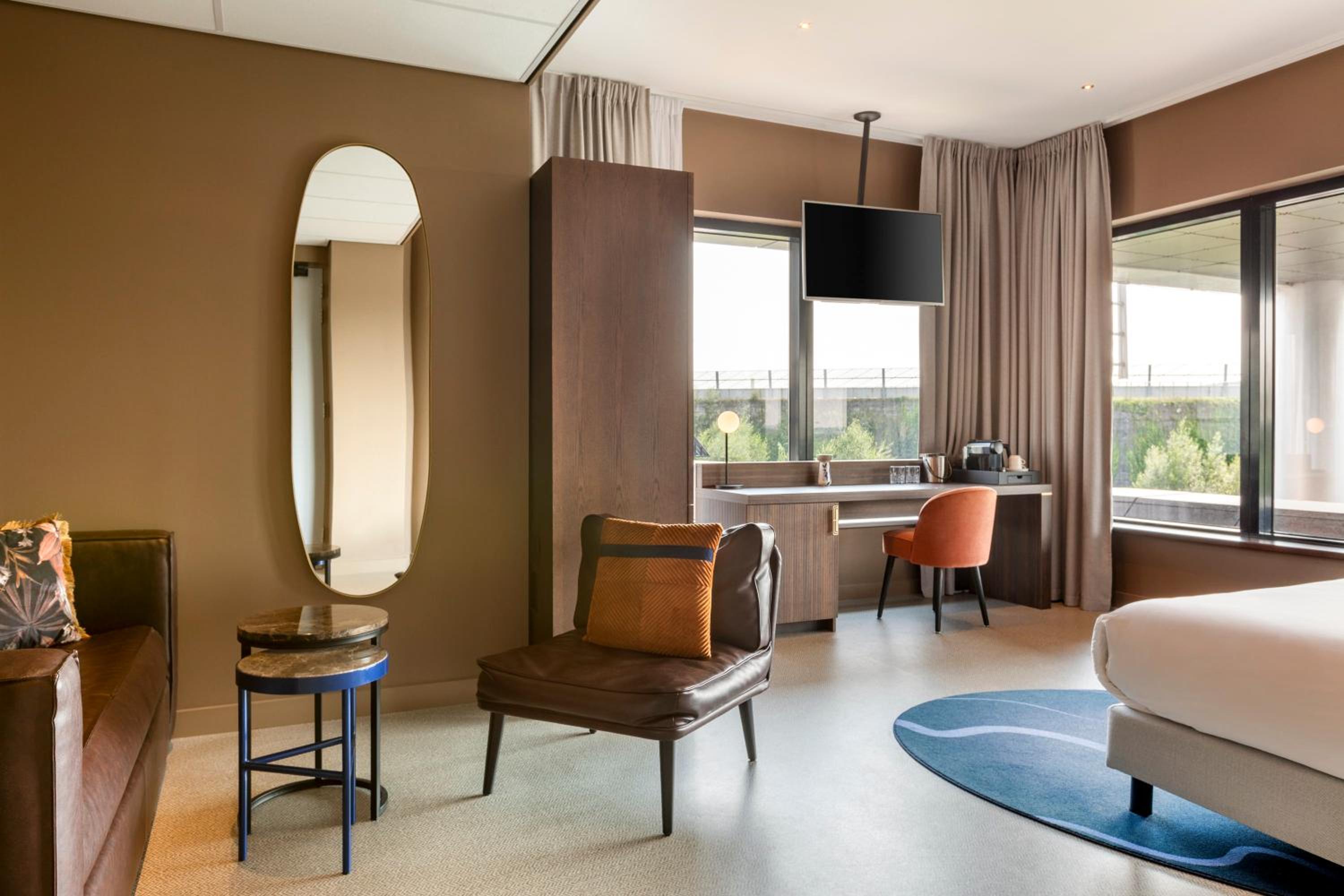 Junior King Suite - Photo 1