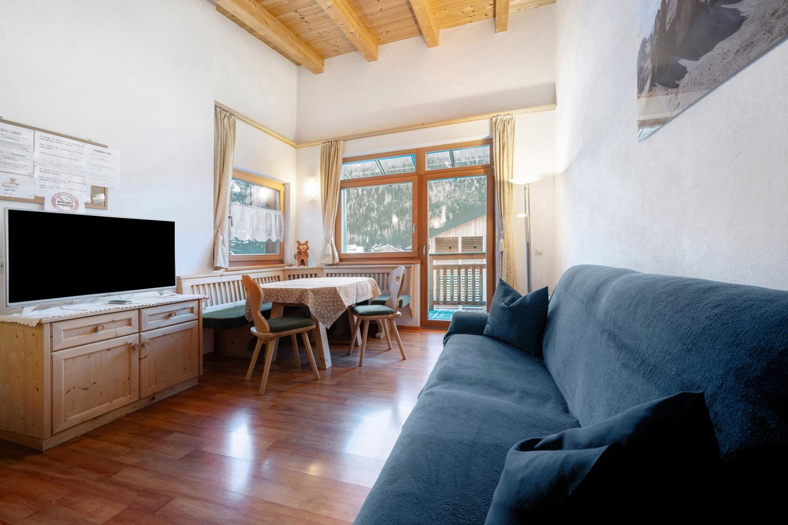 Superior One-Bedroom Apartment with Balcony