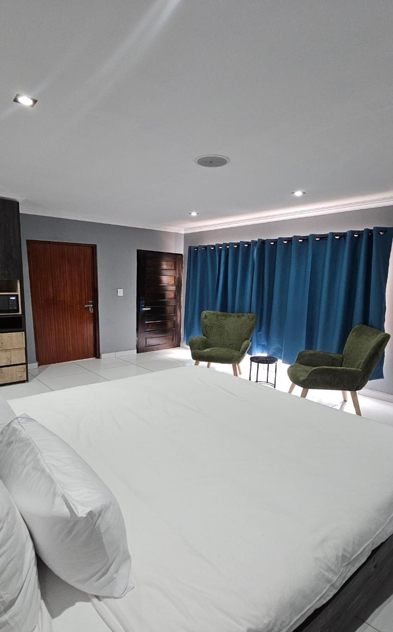 King Suite photo 2