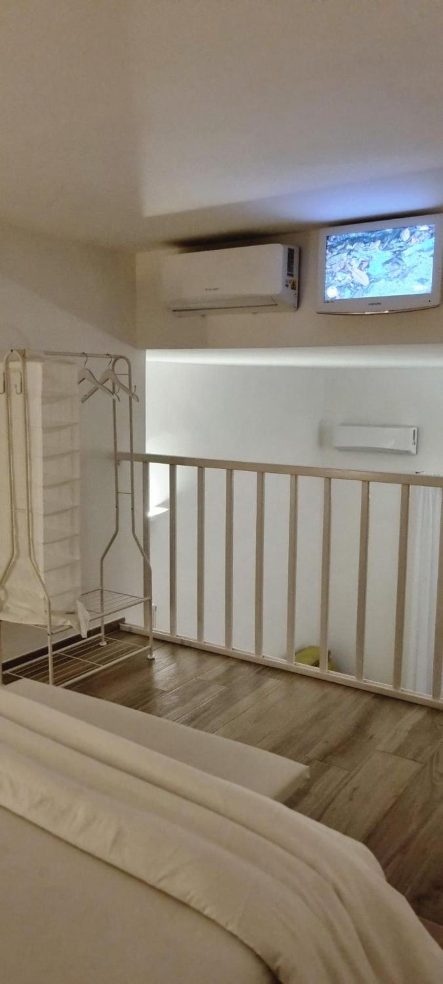 Two-Bedroom Apartment With Balcony And Terrace photo 2
