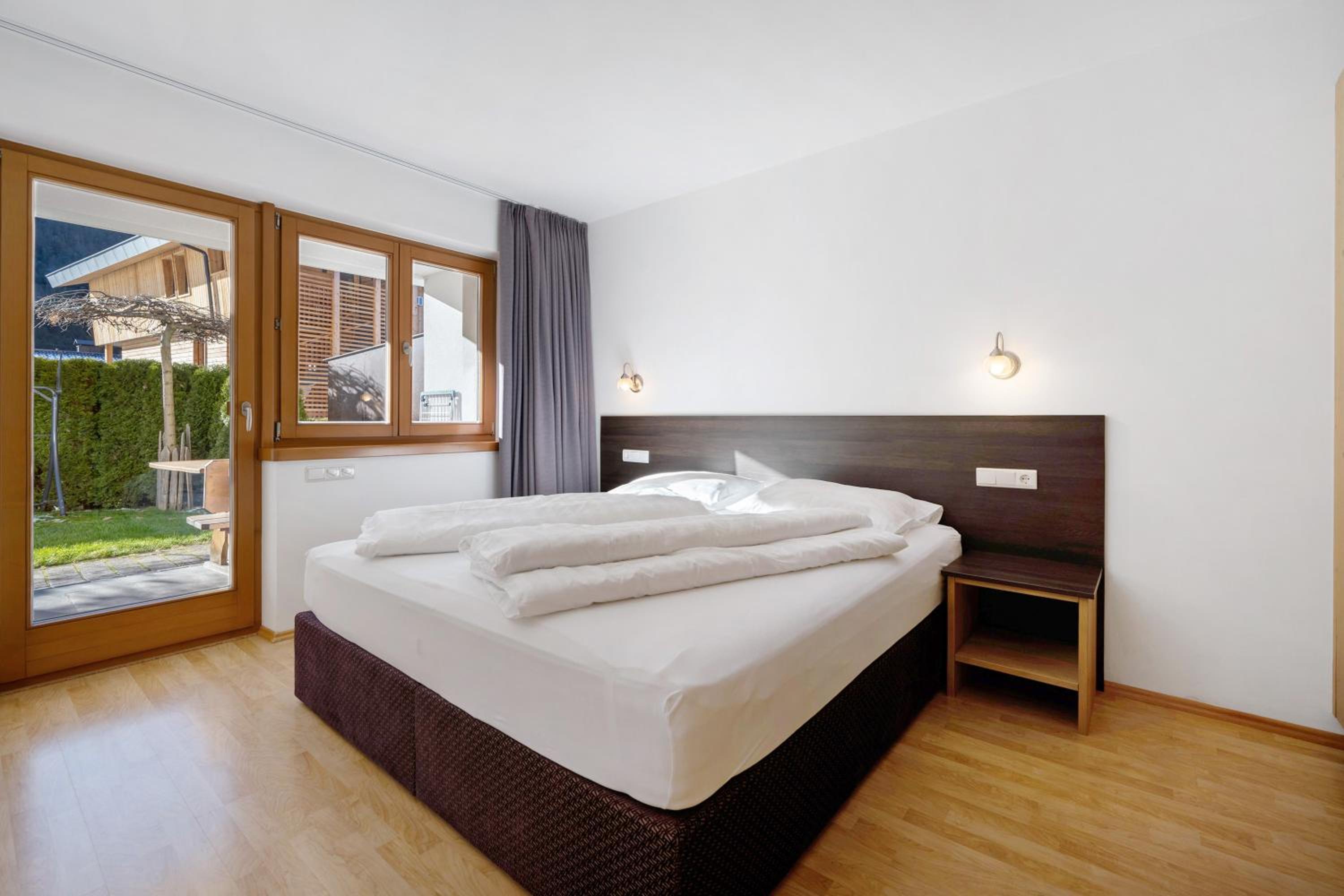 Two-Bedroom Deluxe Apartment with Garden View