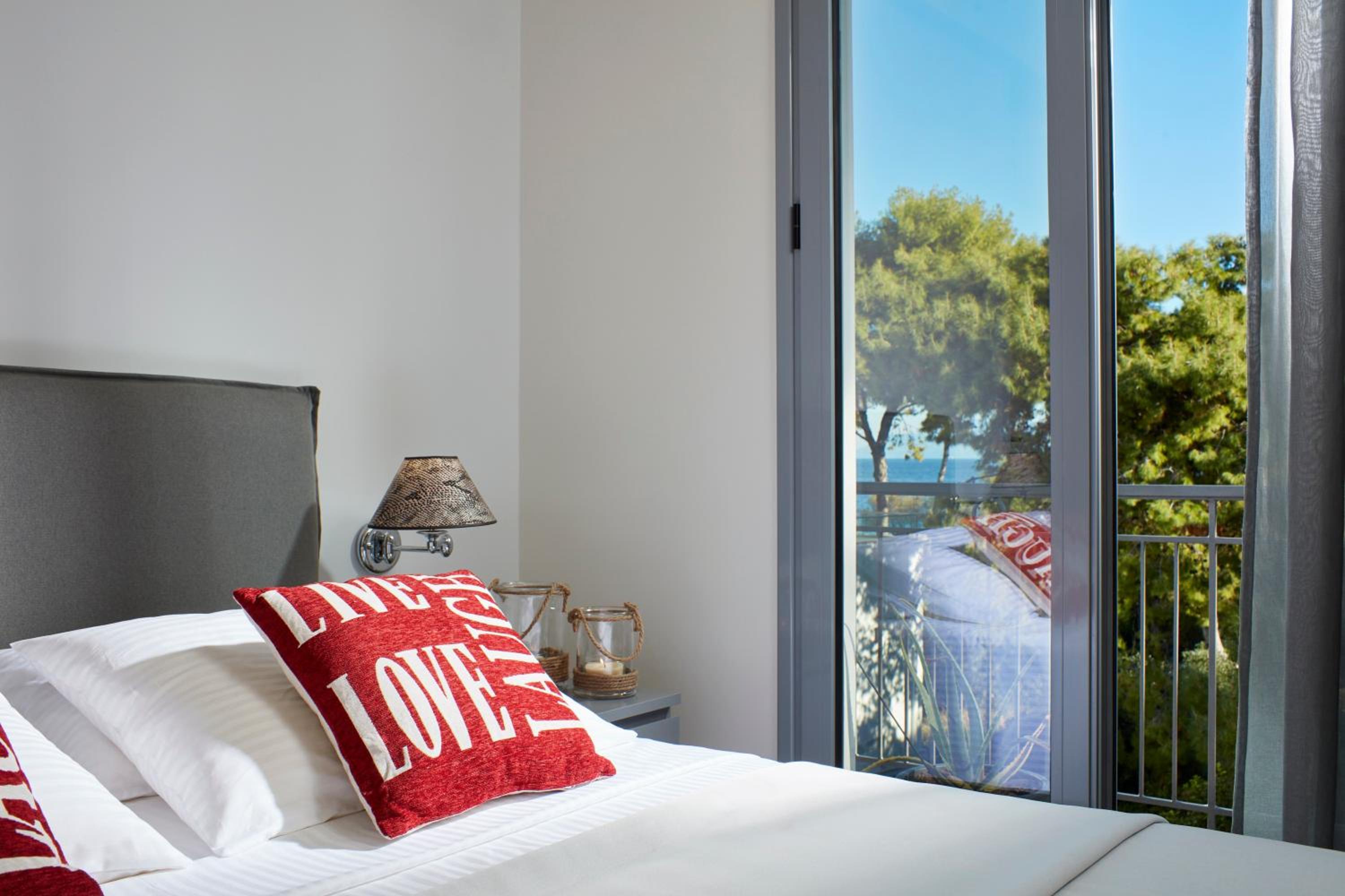 Standard Room with Garden View photo 1