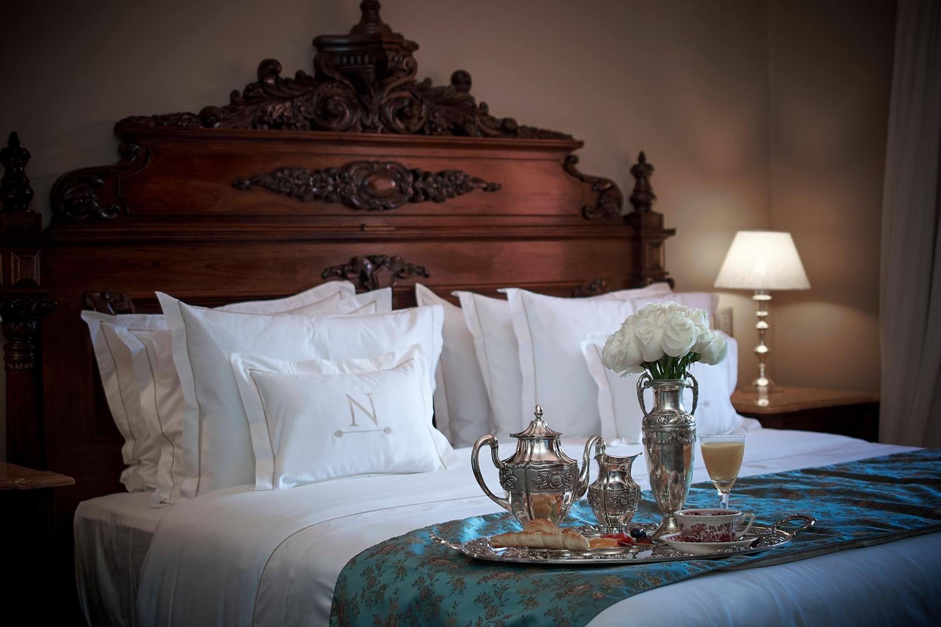 Deluxe Suite with Spa Bath