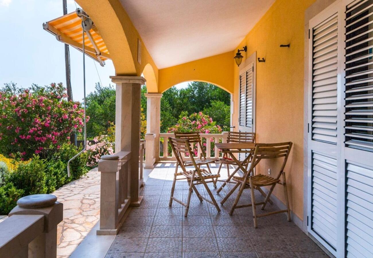 Four-Bedroom Vacation Home photo 2