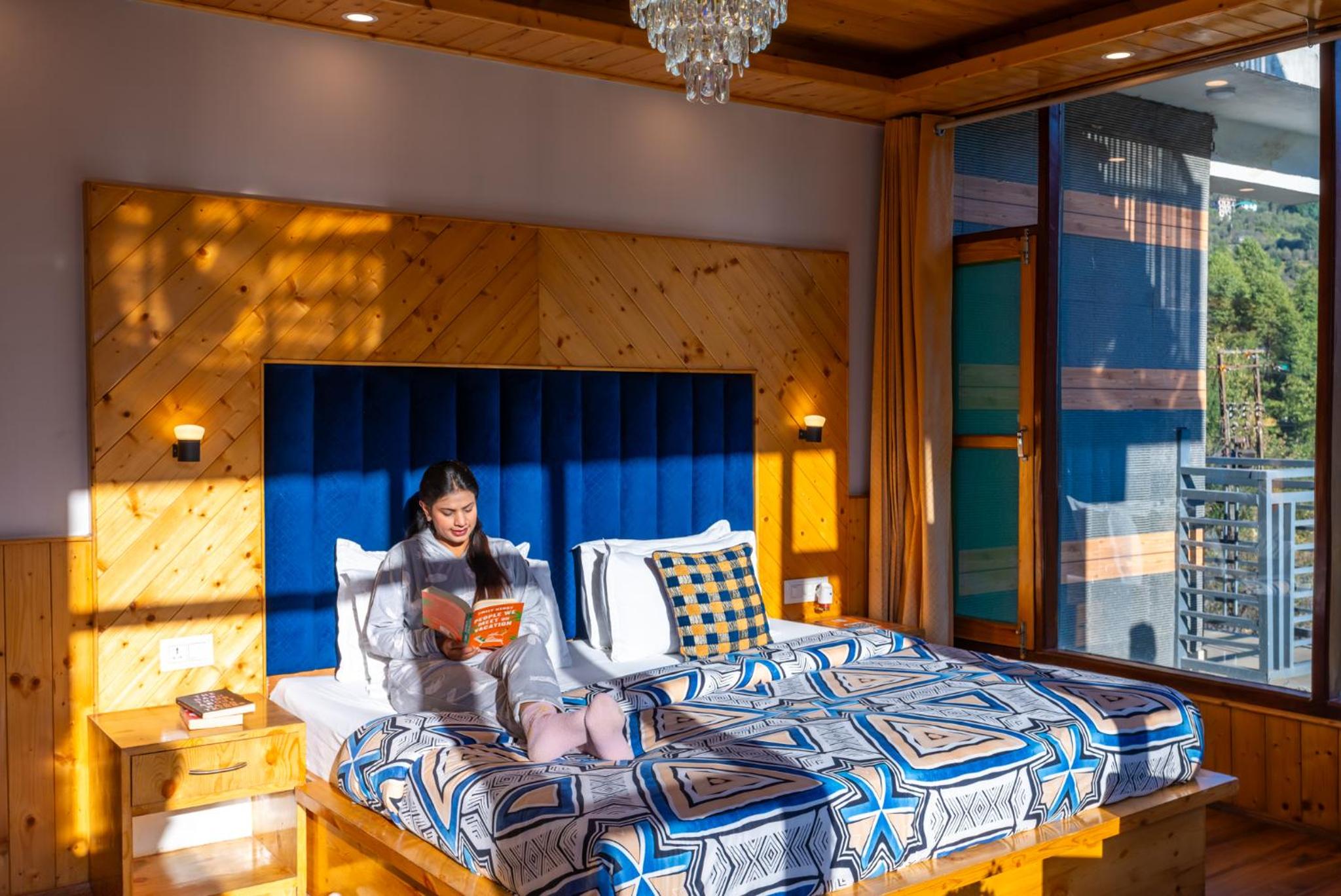 Superior King Room - Photo 2