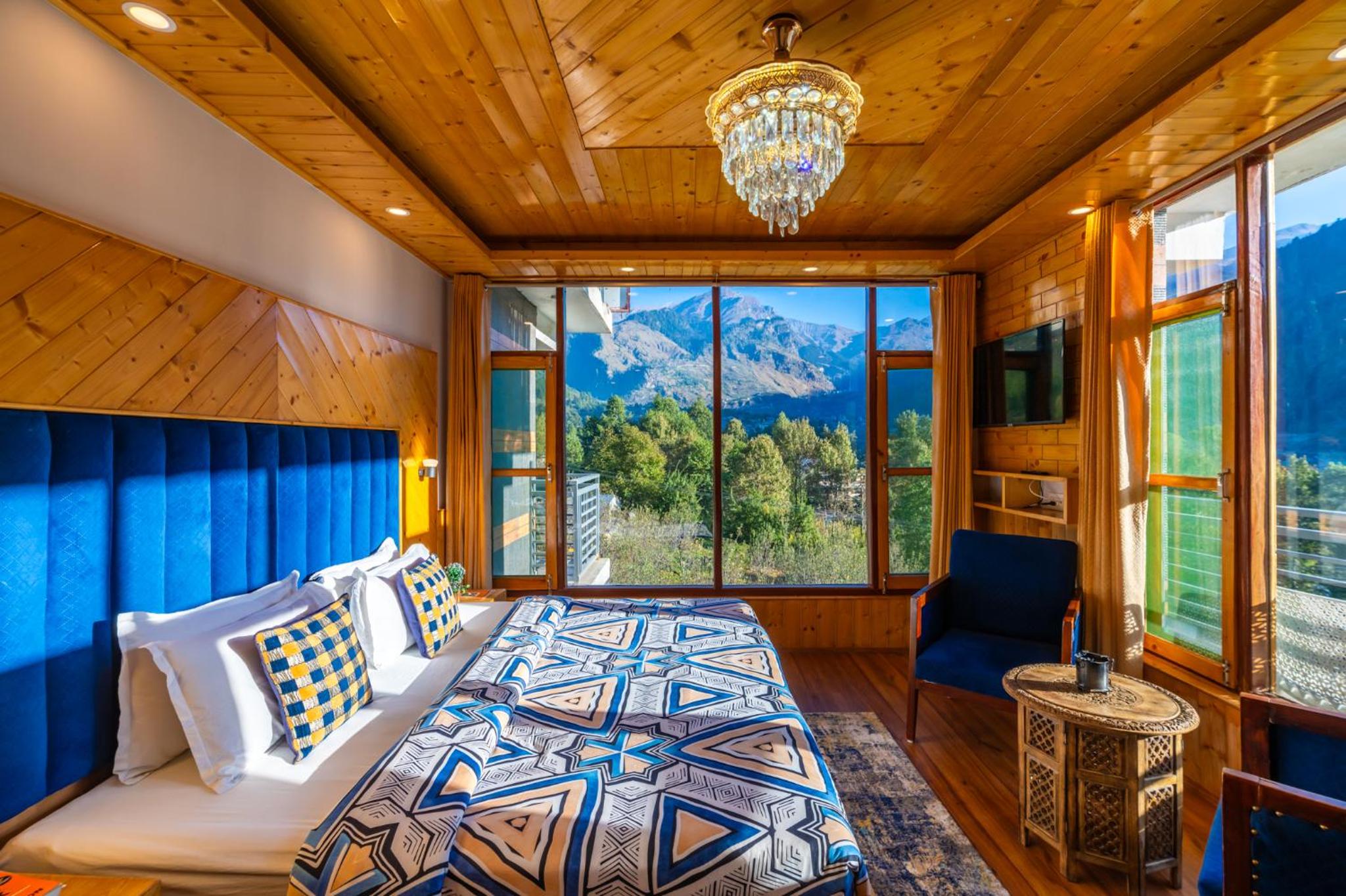 Superior King Room - Photo 8