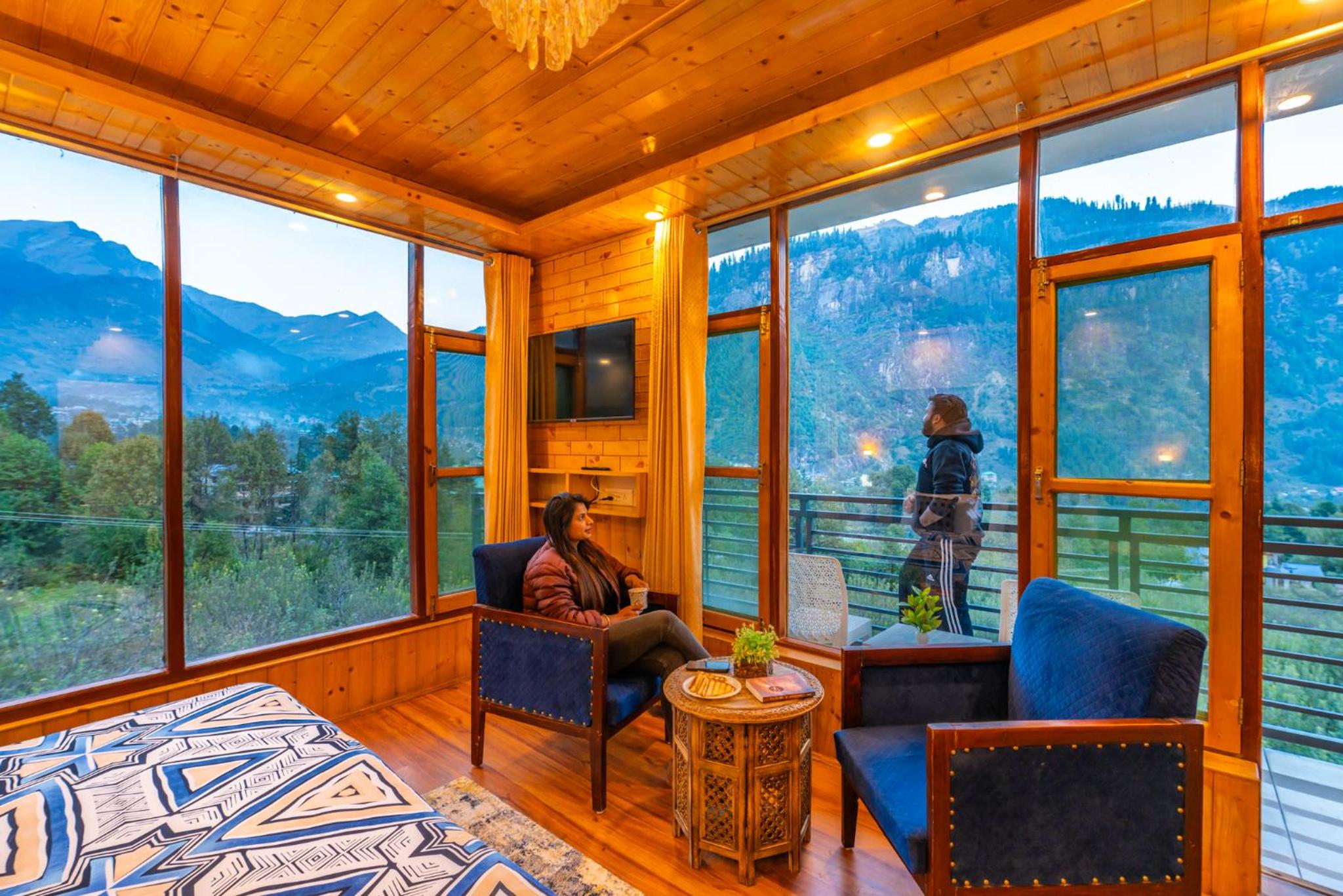 Superior King Room - Photo 10