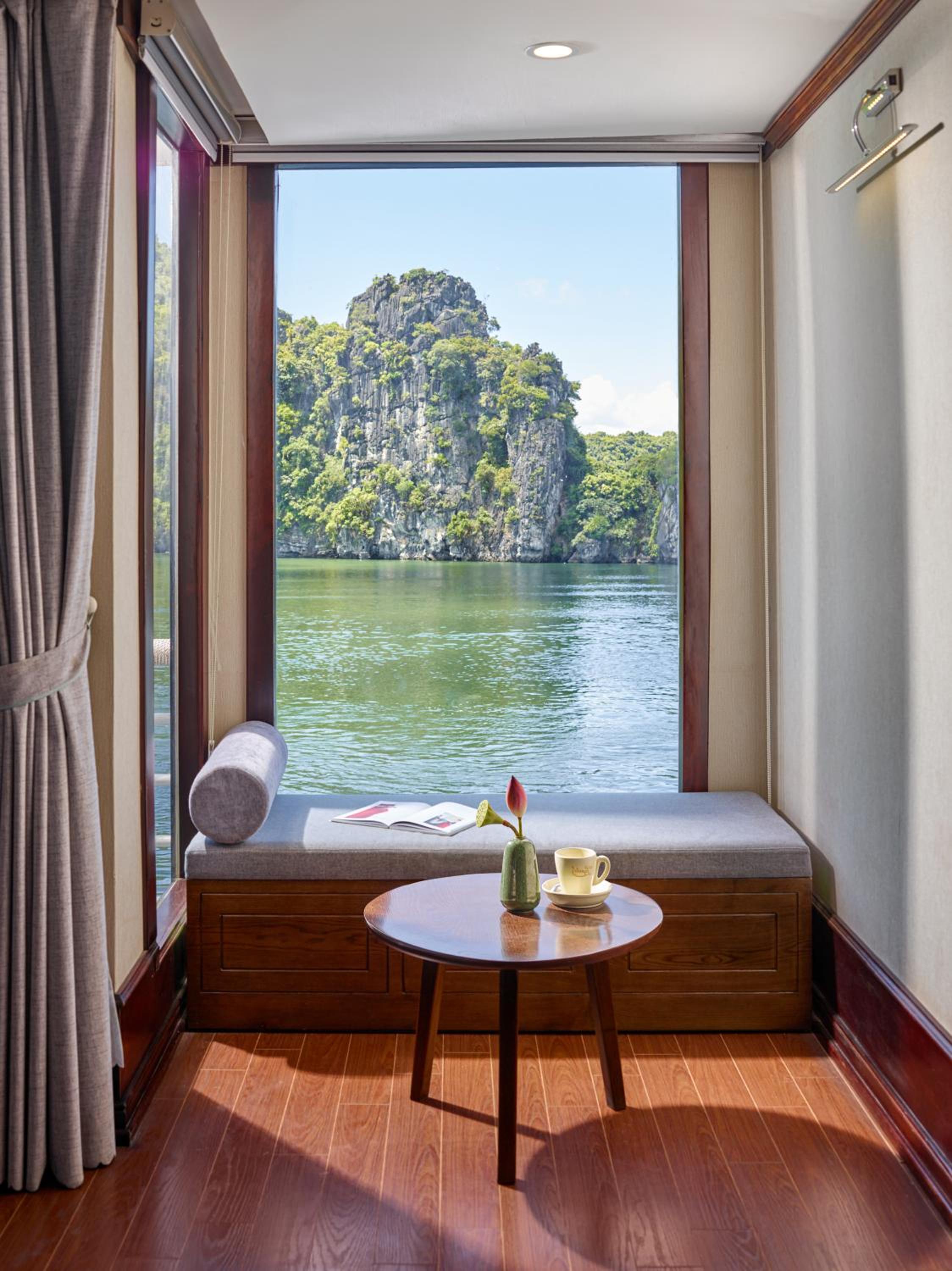 Deluxe Double Room with Balcony photo 2