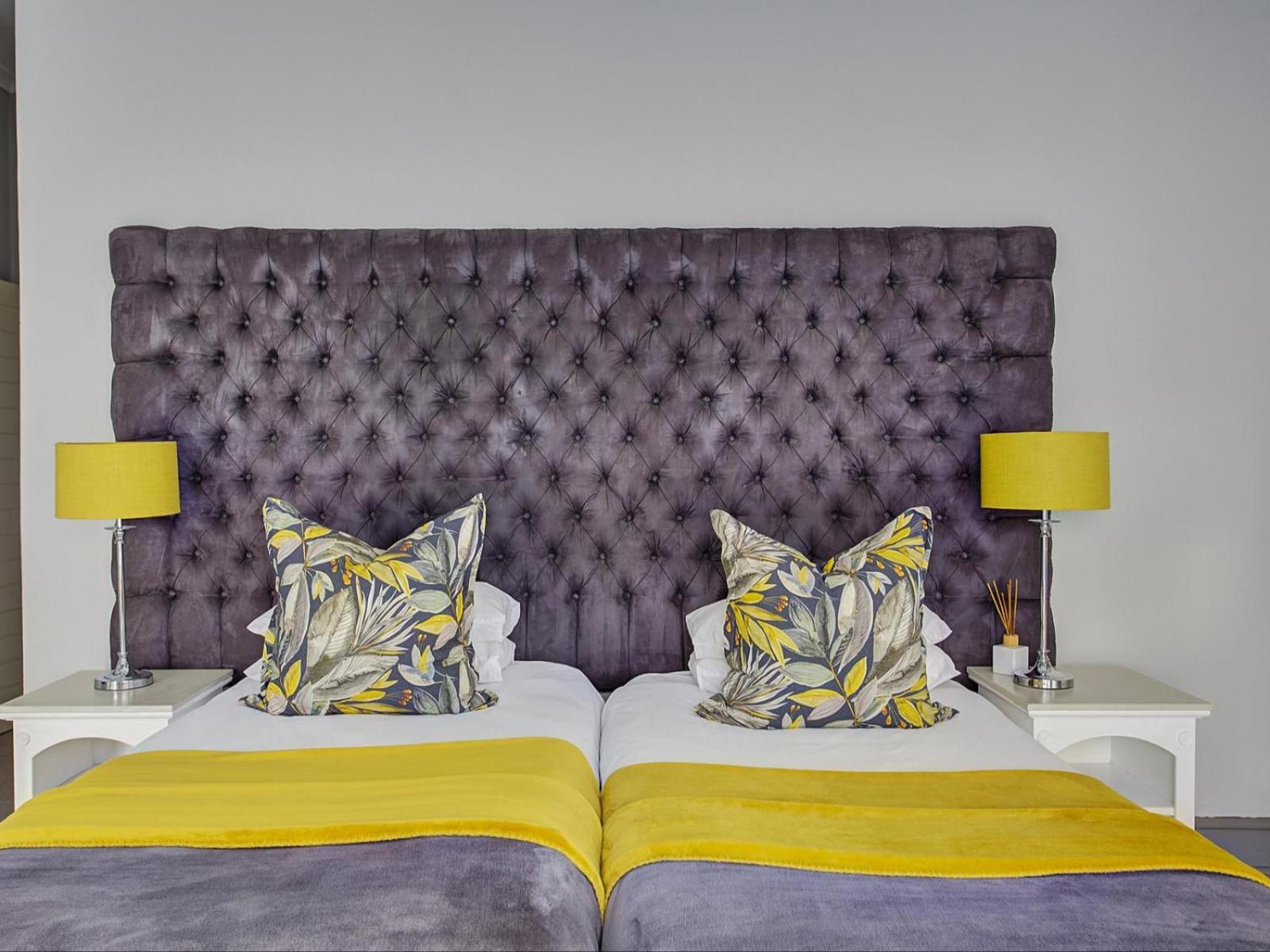 Standard Twin Room - Photo 8