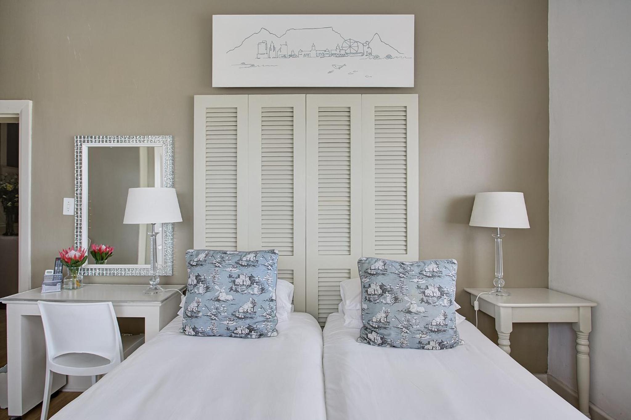 Standard Twin Room - Photo 1