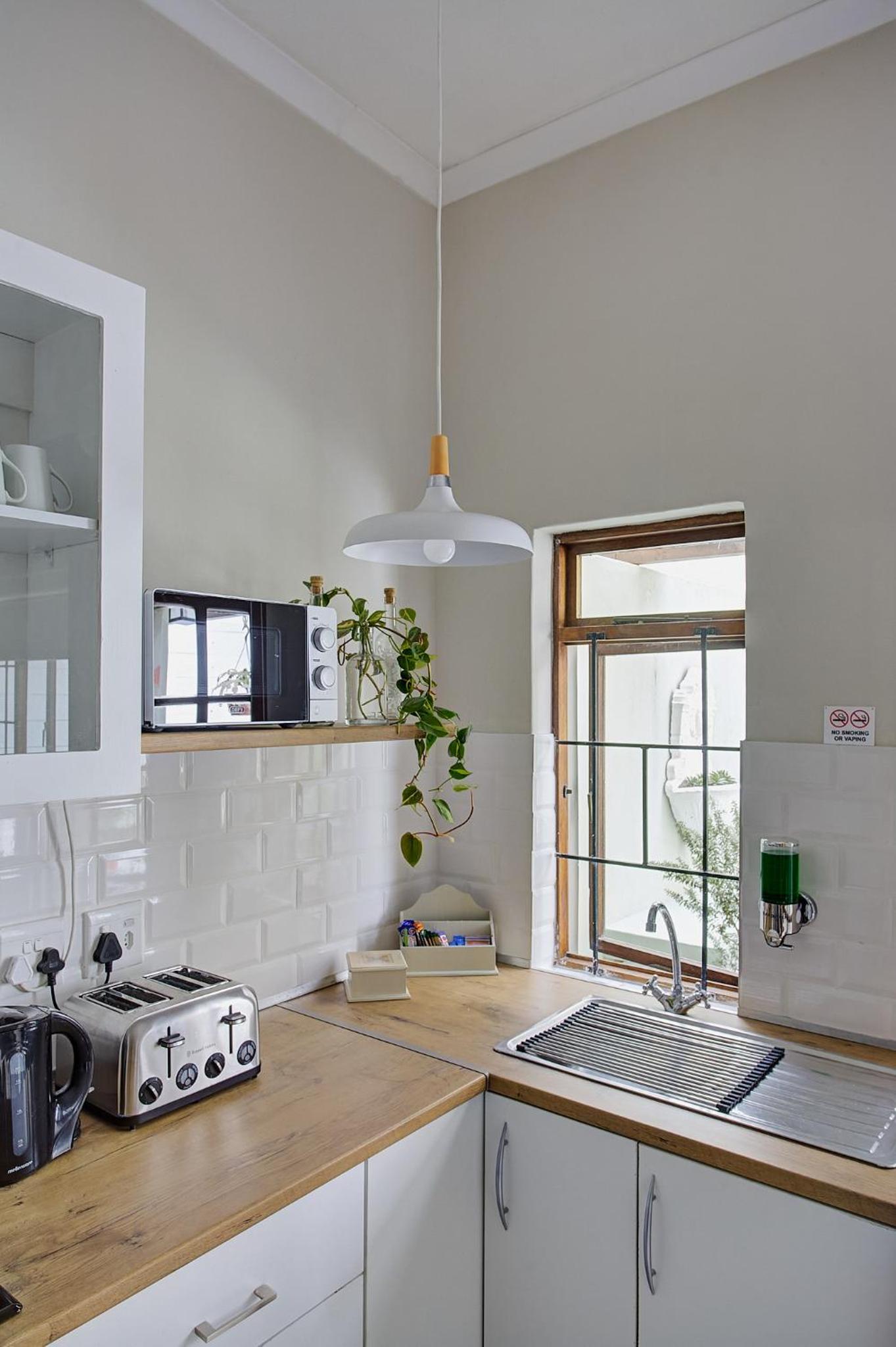 Standard Twin Room - Photo 15
