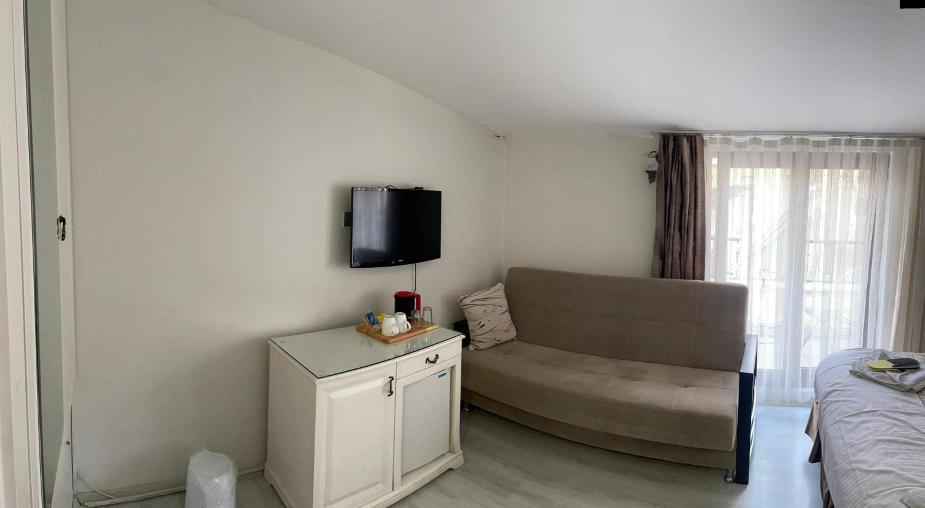 Suite with Balcony photo 3