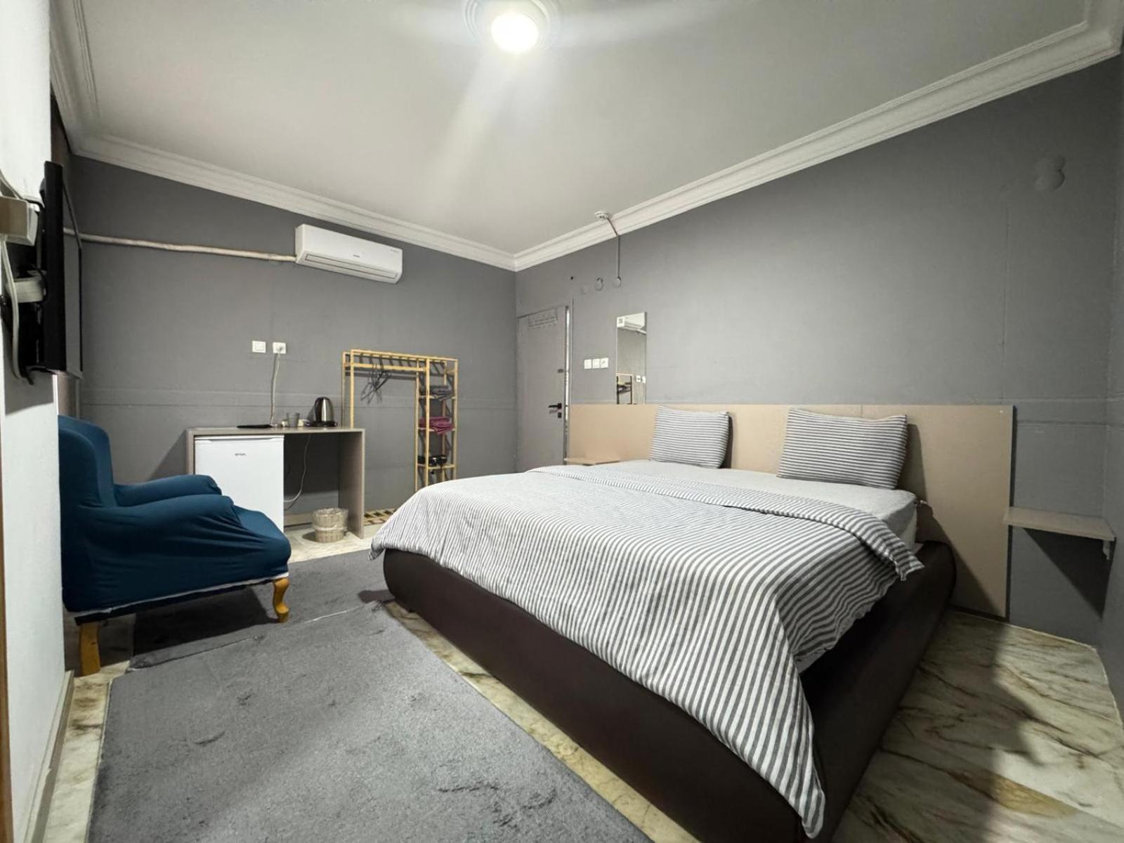 Large Double Room photo 1