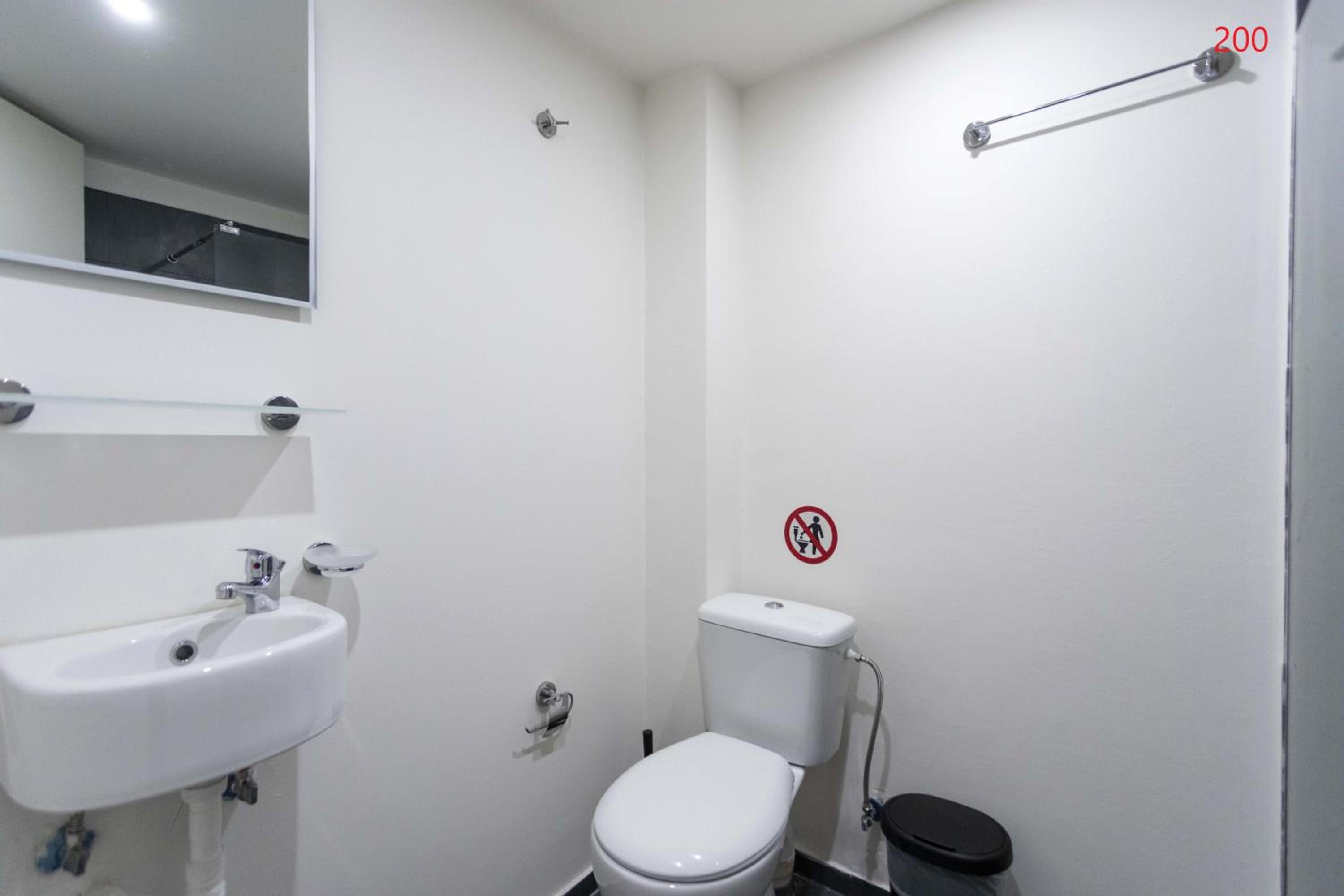 Budget Double Room photo 3