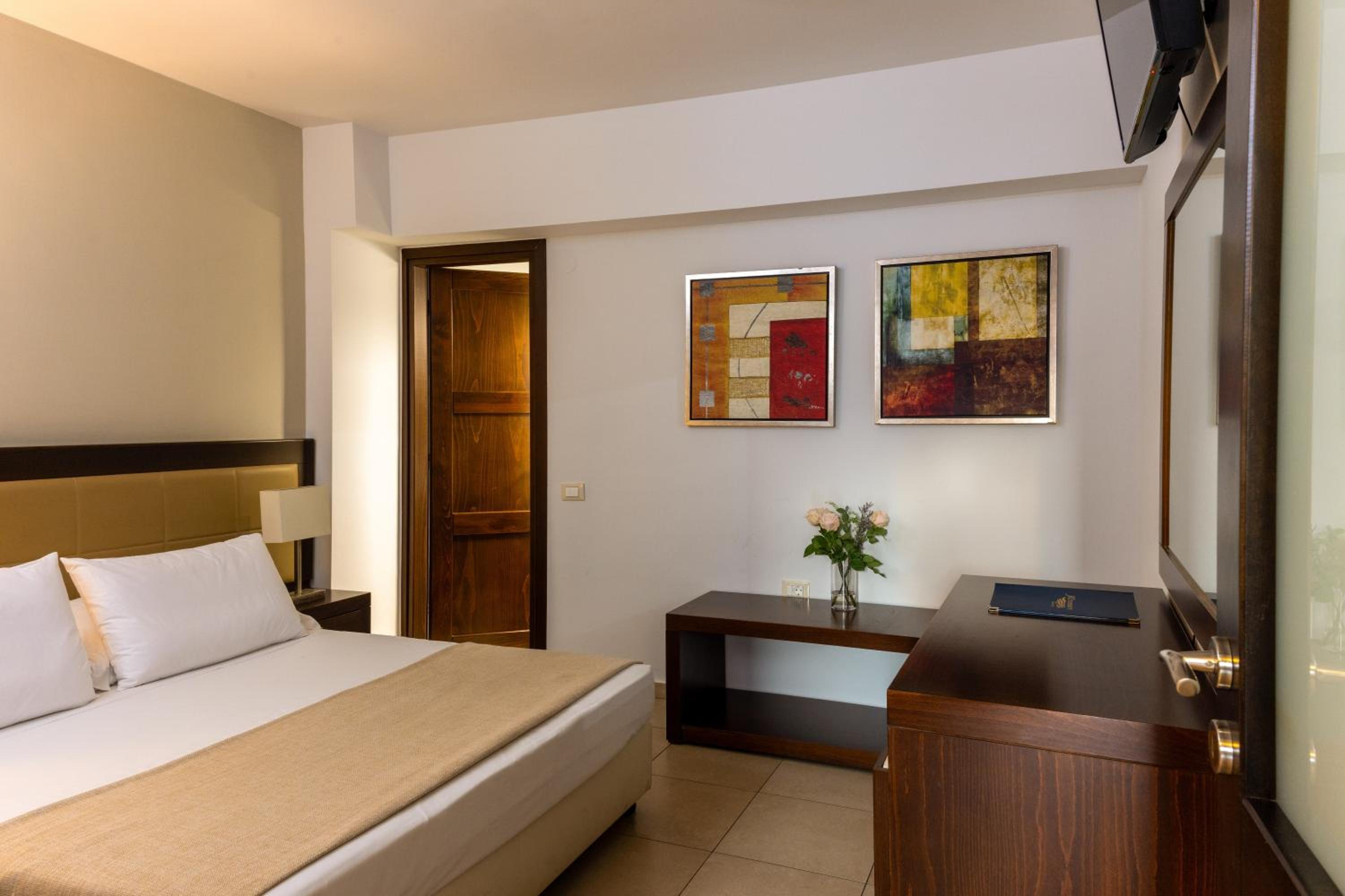 Suite Two-Bedroom with Side Sea View