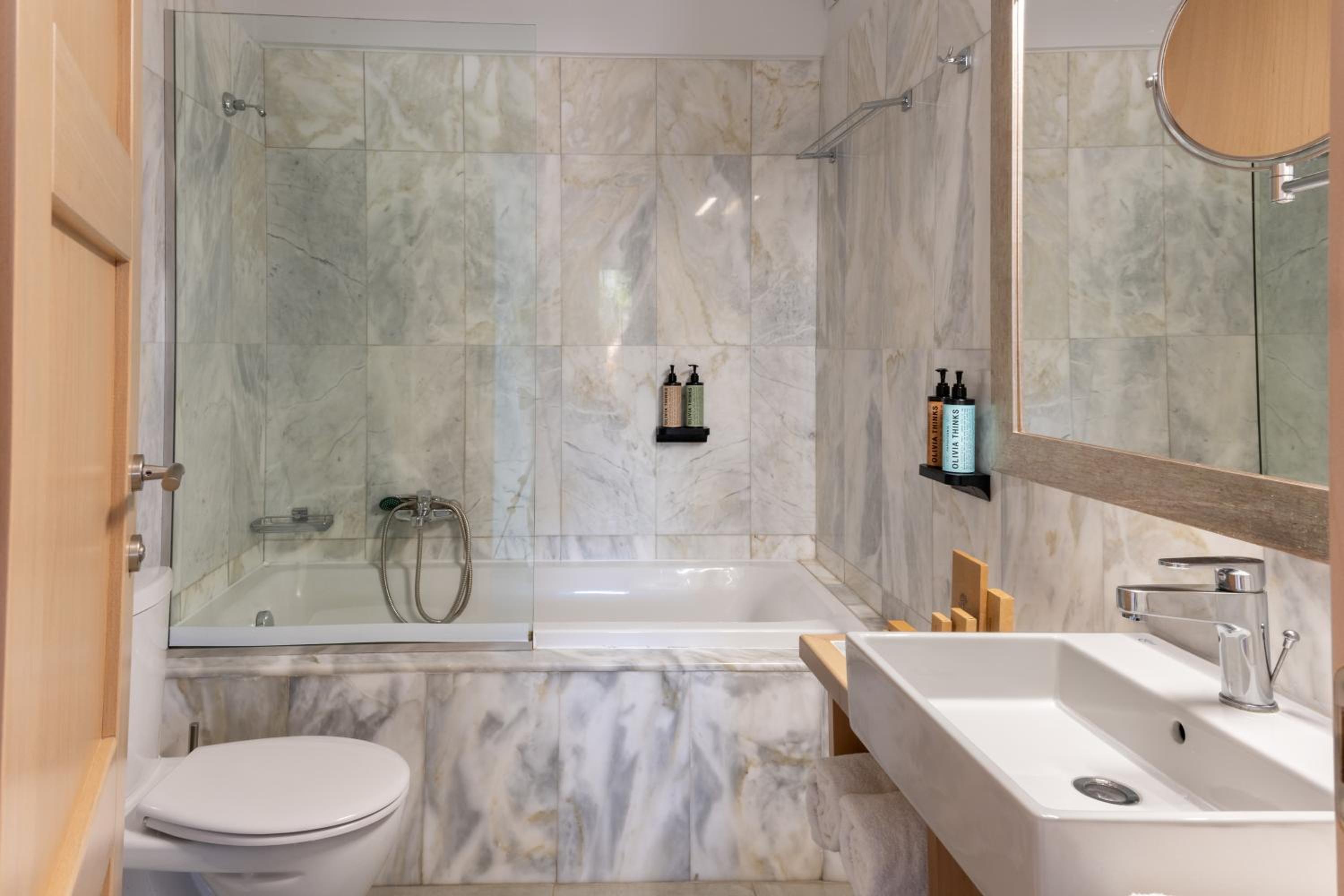 Suite Two Bedroom with Side Sea View & Private Pool - Photo 11
