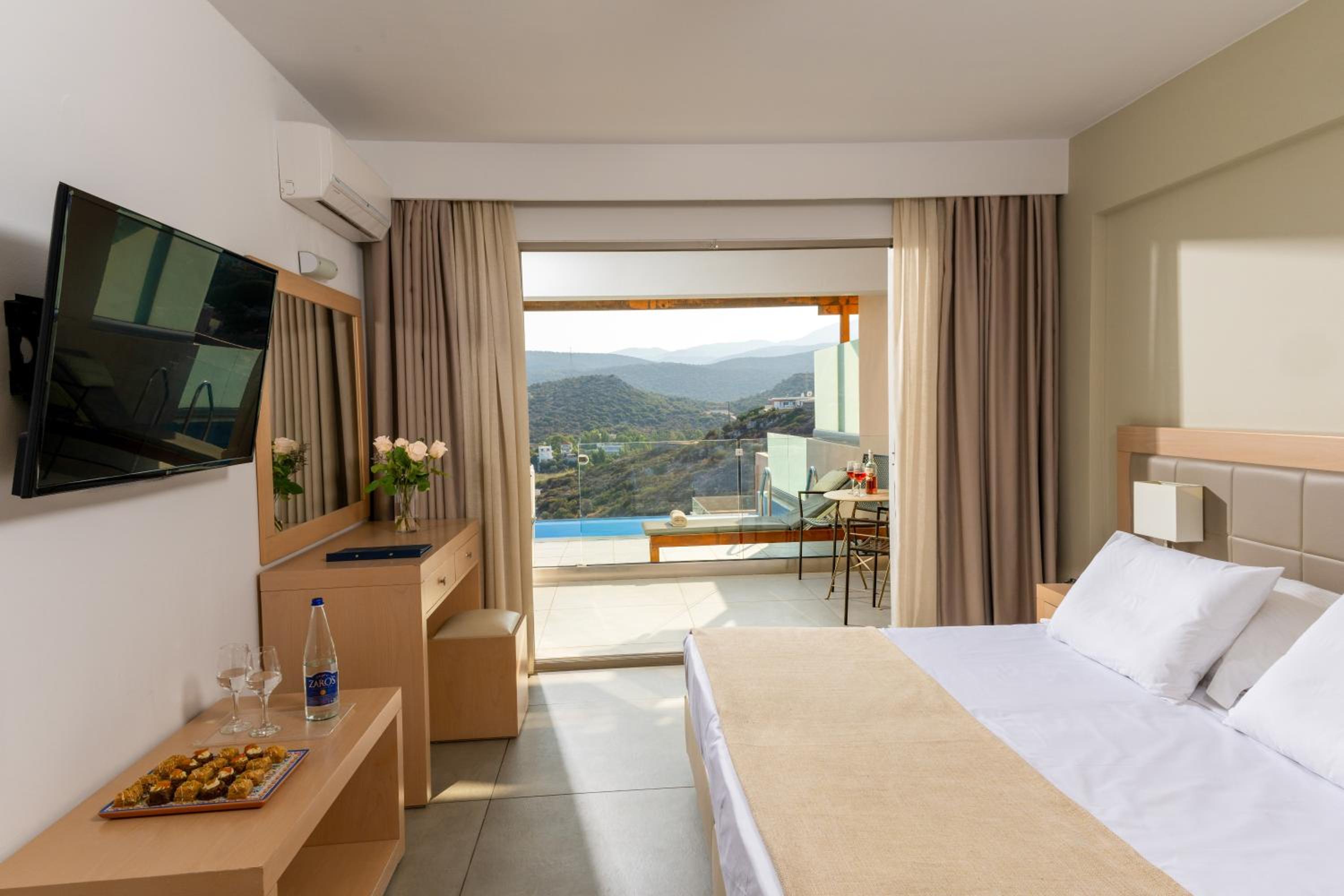 Suite Two Bedroom with Side Sea View & Private Pool