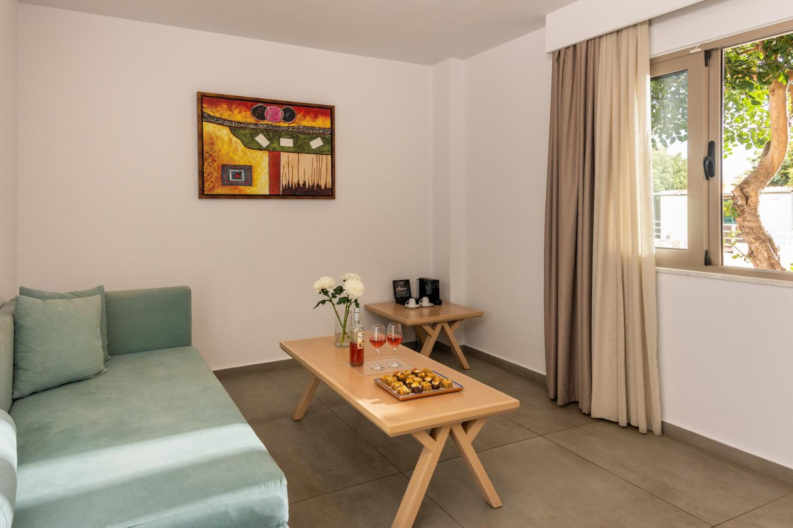Suite Two Bedroom with Side Sea View & Private Pool - Photo 12