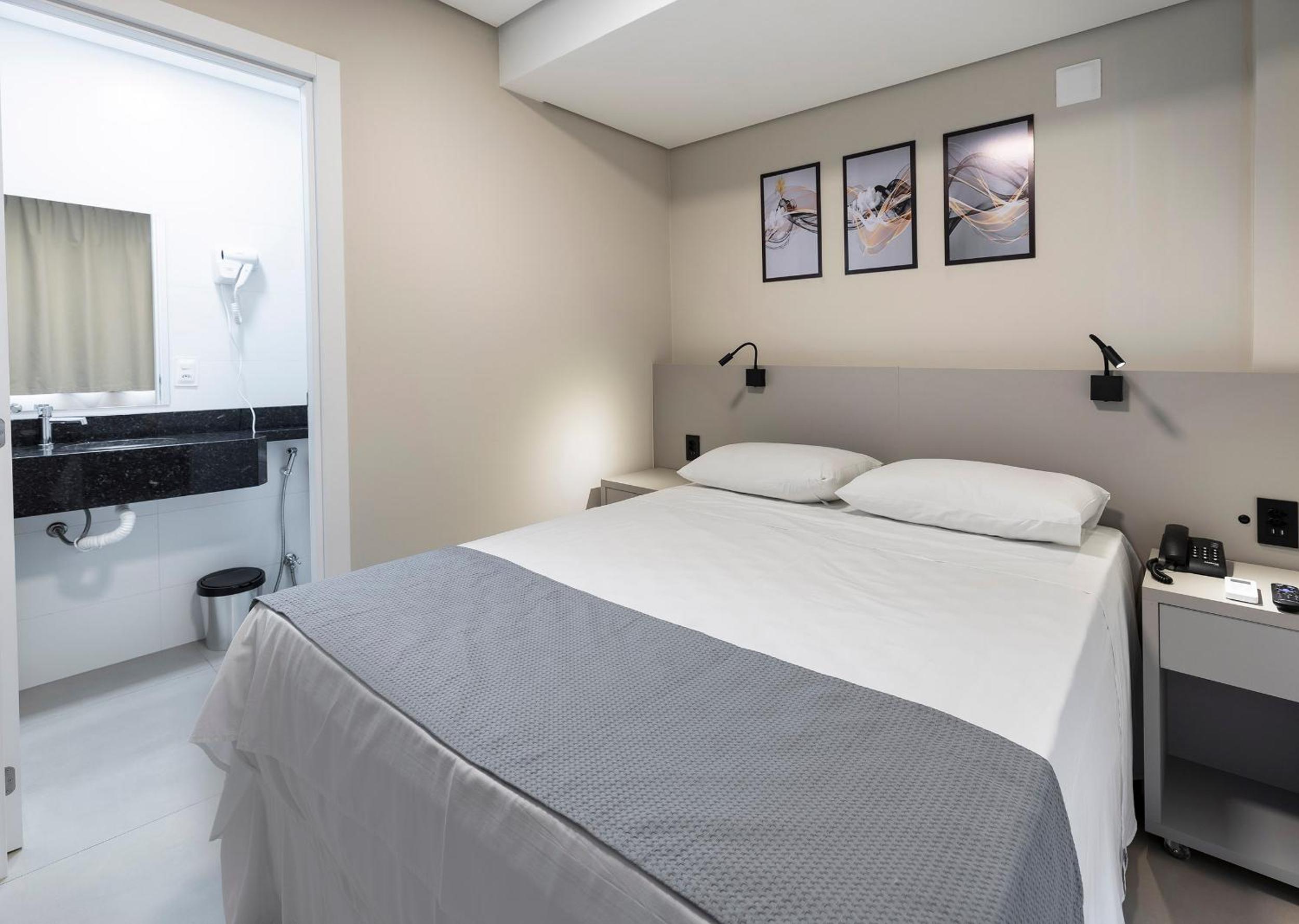 Hotel Pitol — Superior Double Room