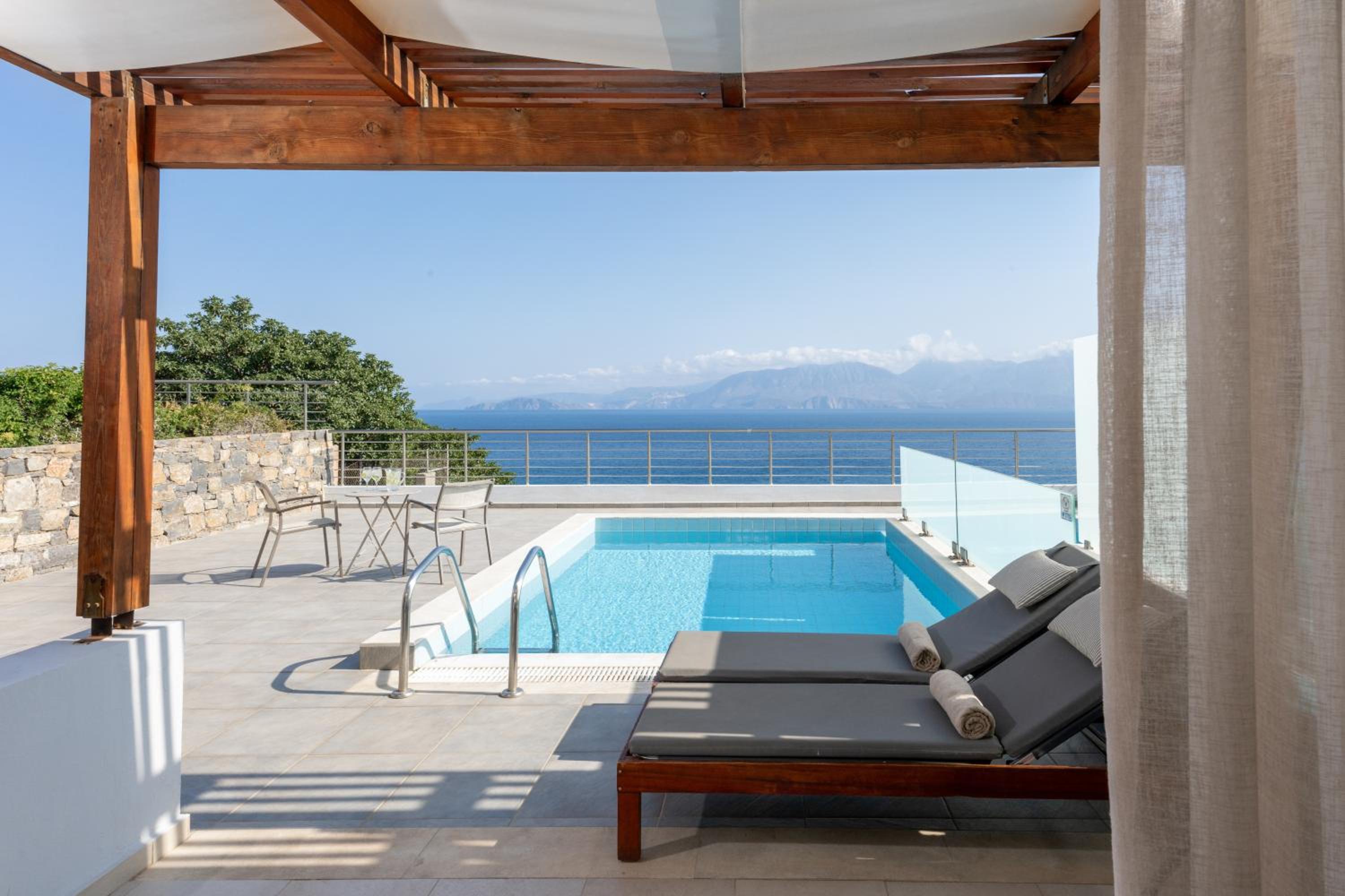 Suite with Sea View & Private Pool thumbnail 5