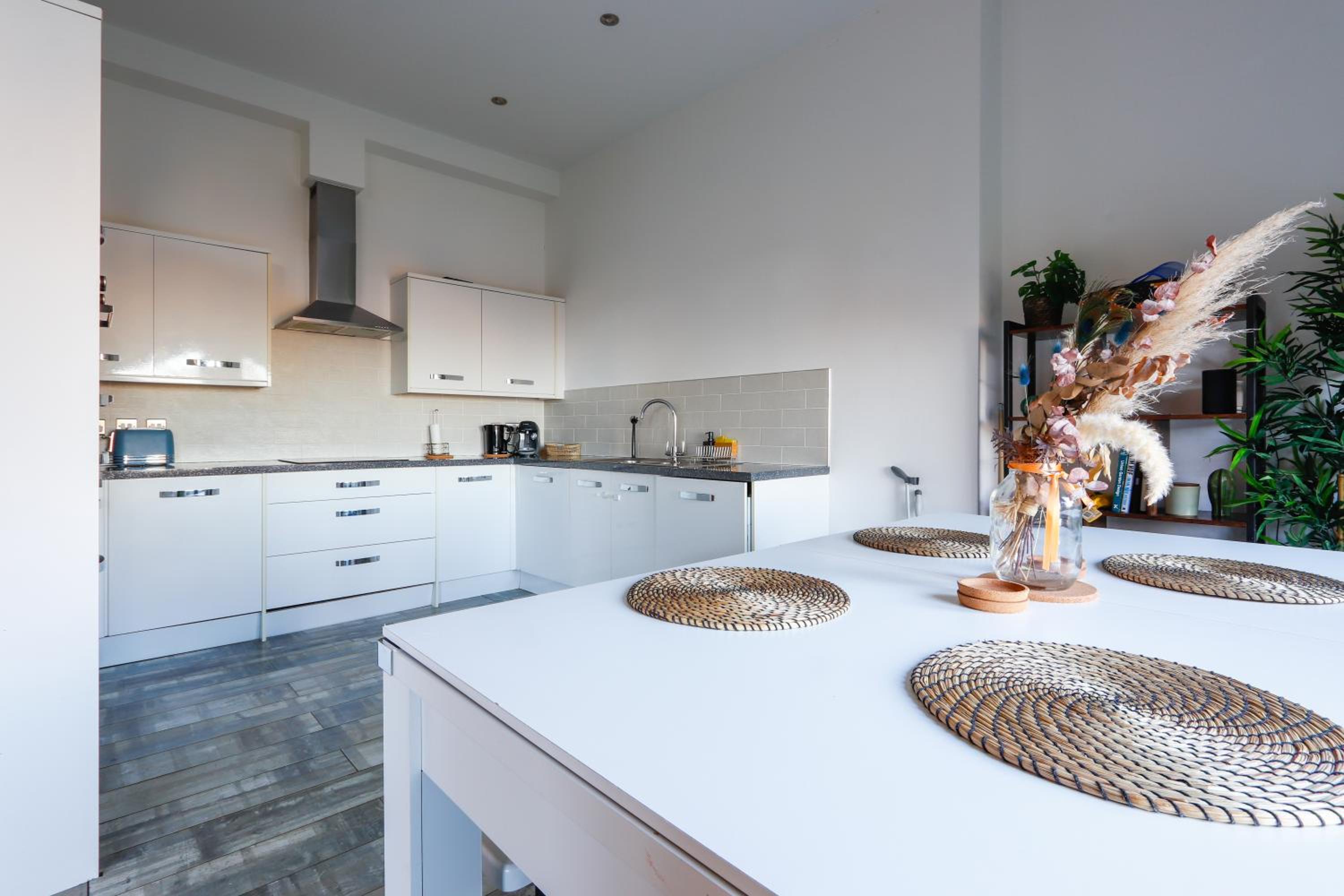 Two-Bedroom Apartment with Sea View photo 2