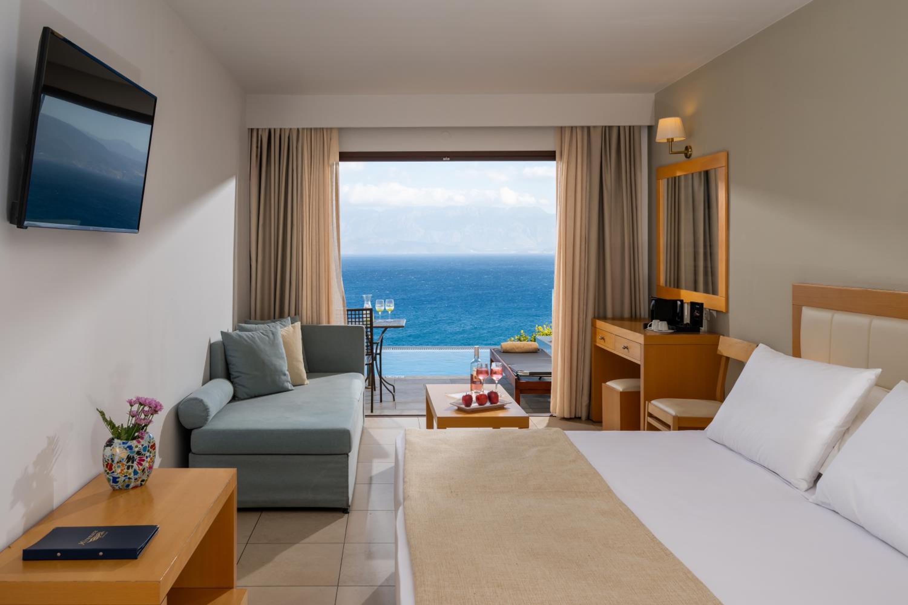 Superior Room with Sea View & Private Pool