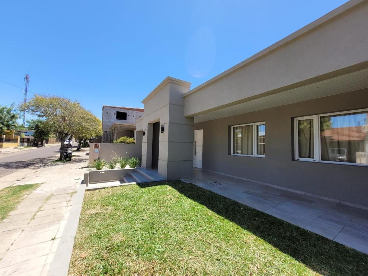 Four-Bedroom House photo 2