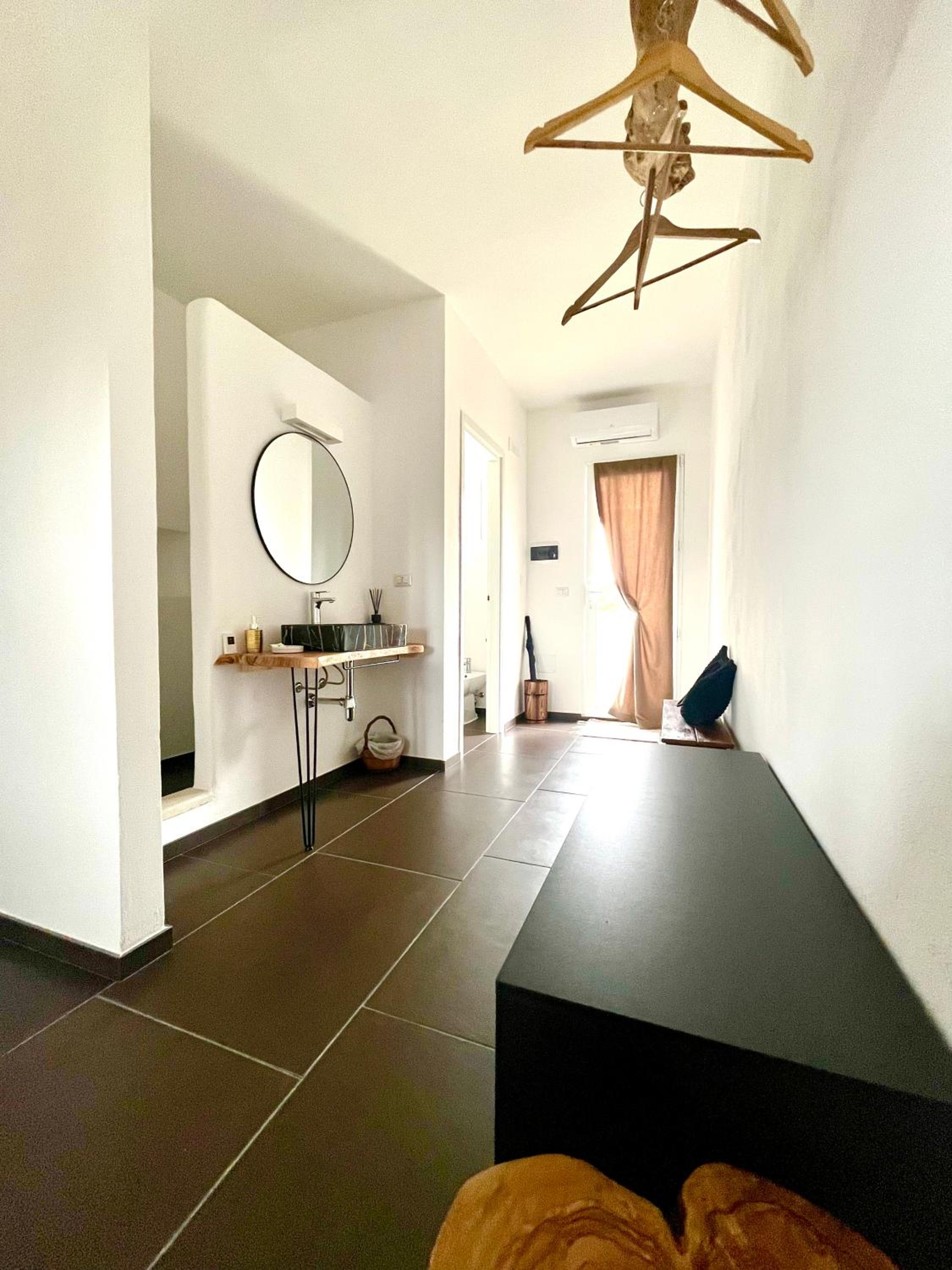 Standard Double Room - Photo 3
