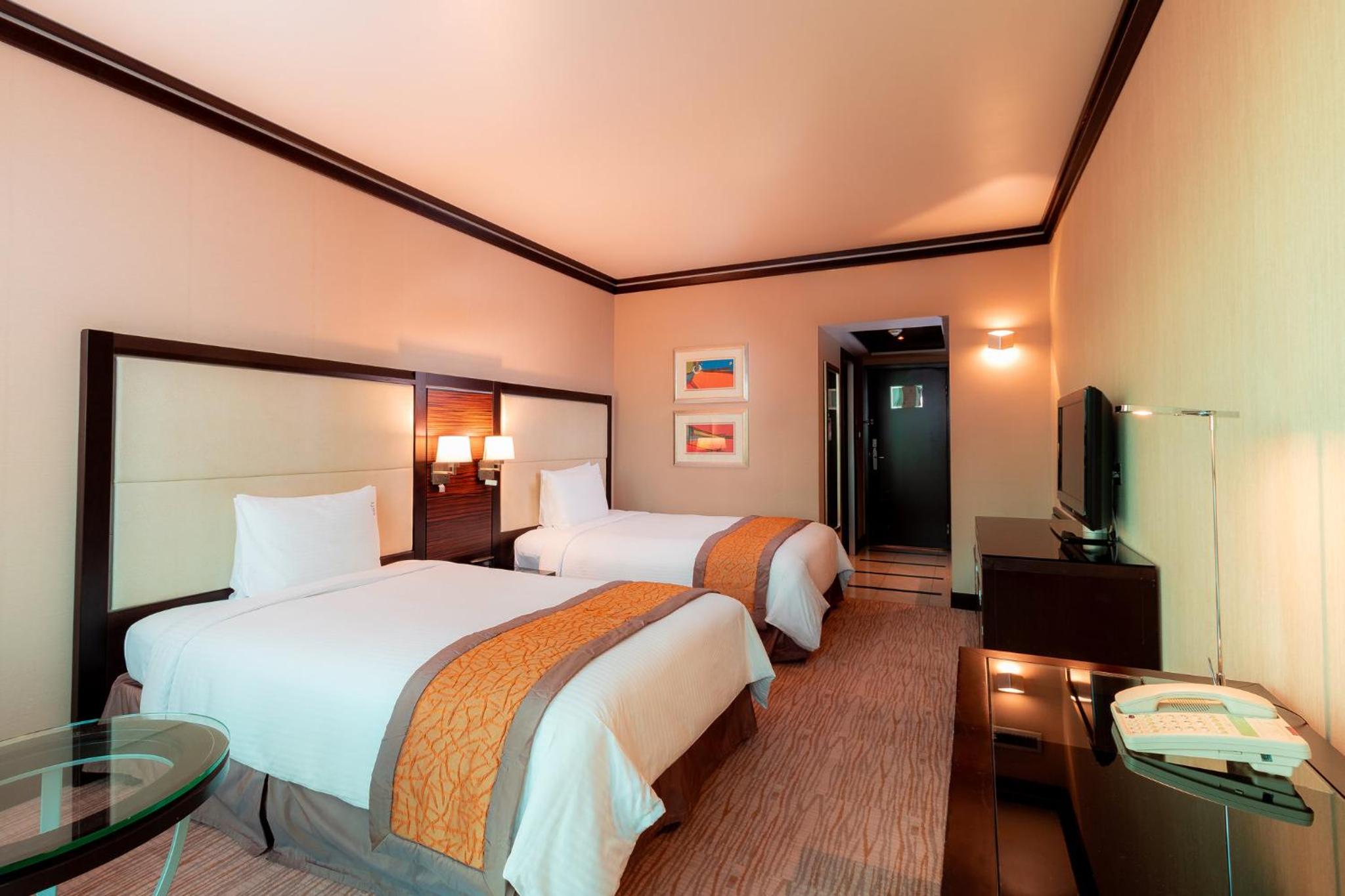 Standard Twin Room - Photo 4