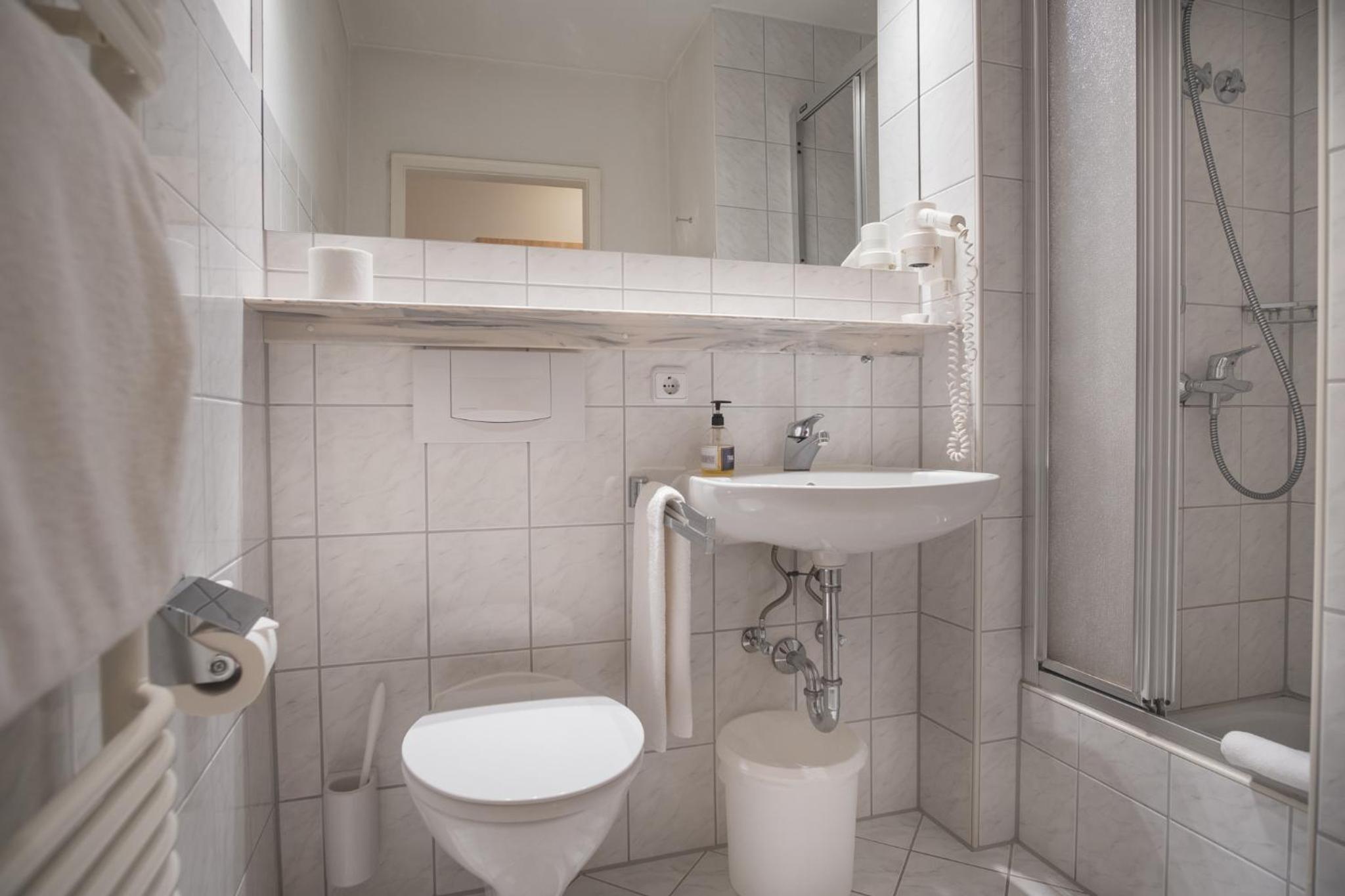 Single Room with Balcony photo 2