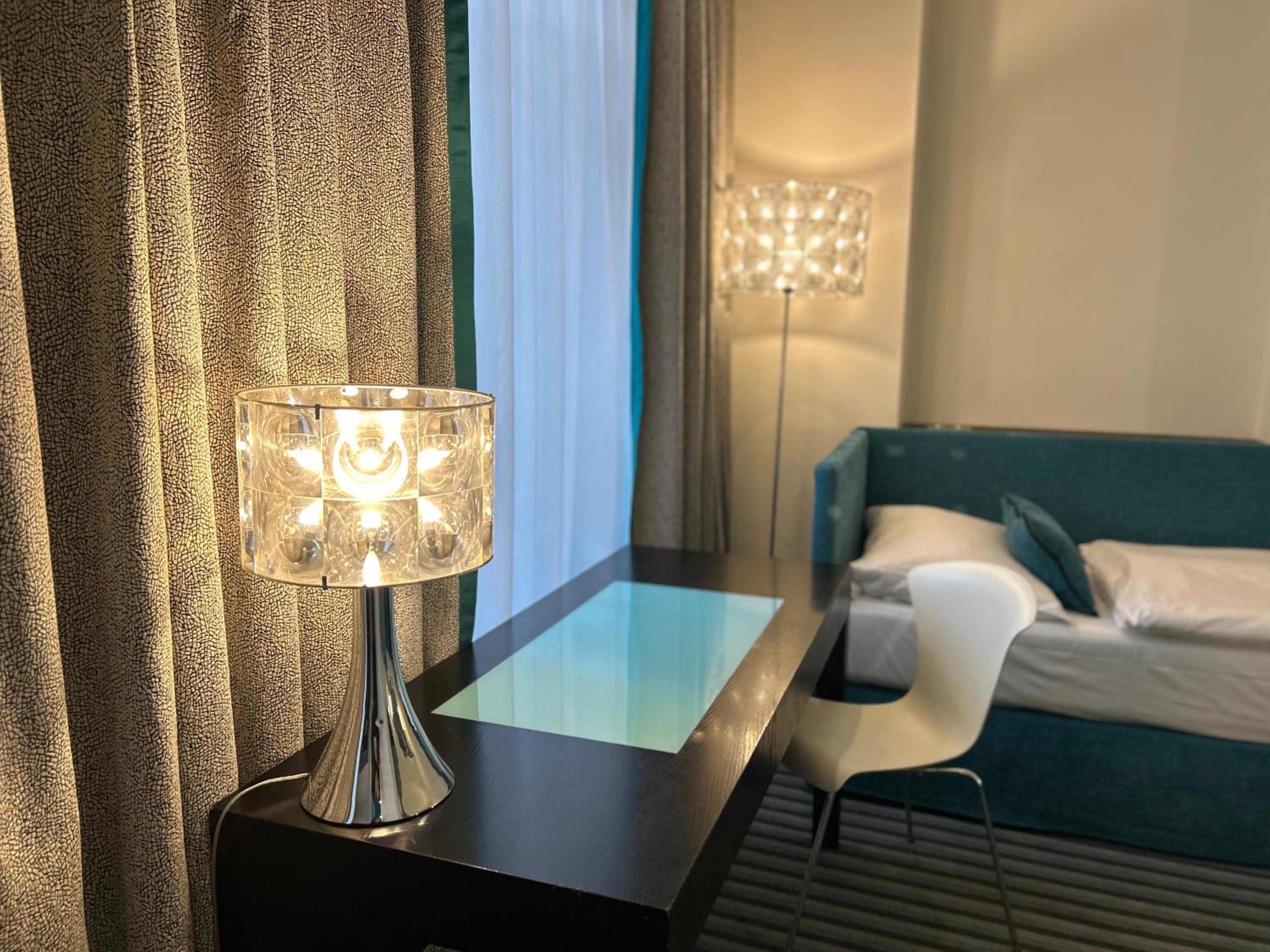 Red & Blue Design Hotel Prague — photo 77