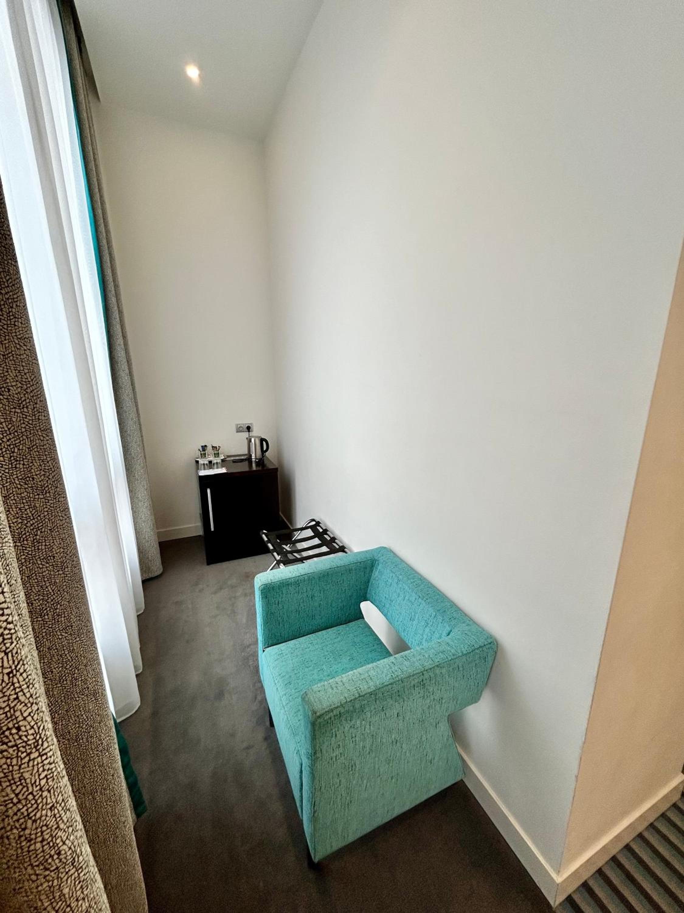 Red & Blue Design Hotel Prague — photo 93