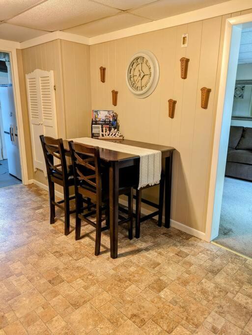 One-Bedroom House photo 3