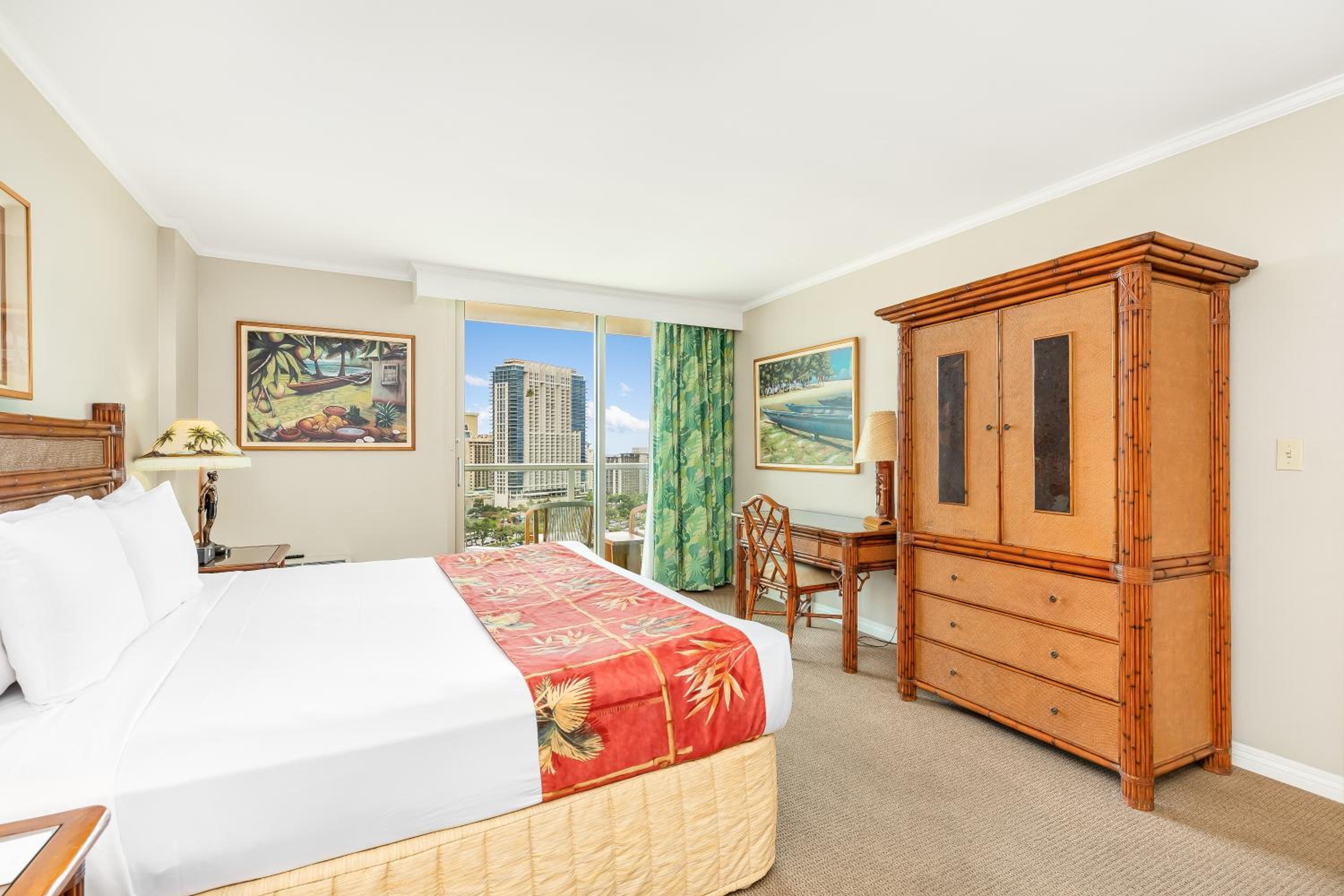 One Bedroom Suite with Kitchen - Photo 4