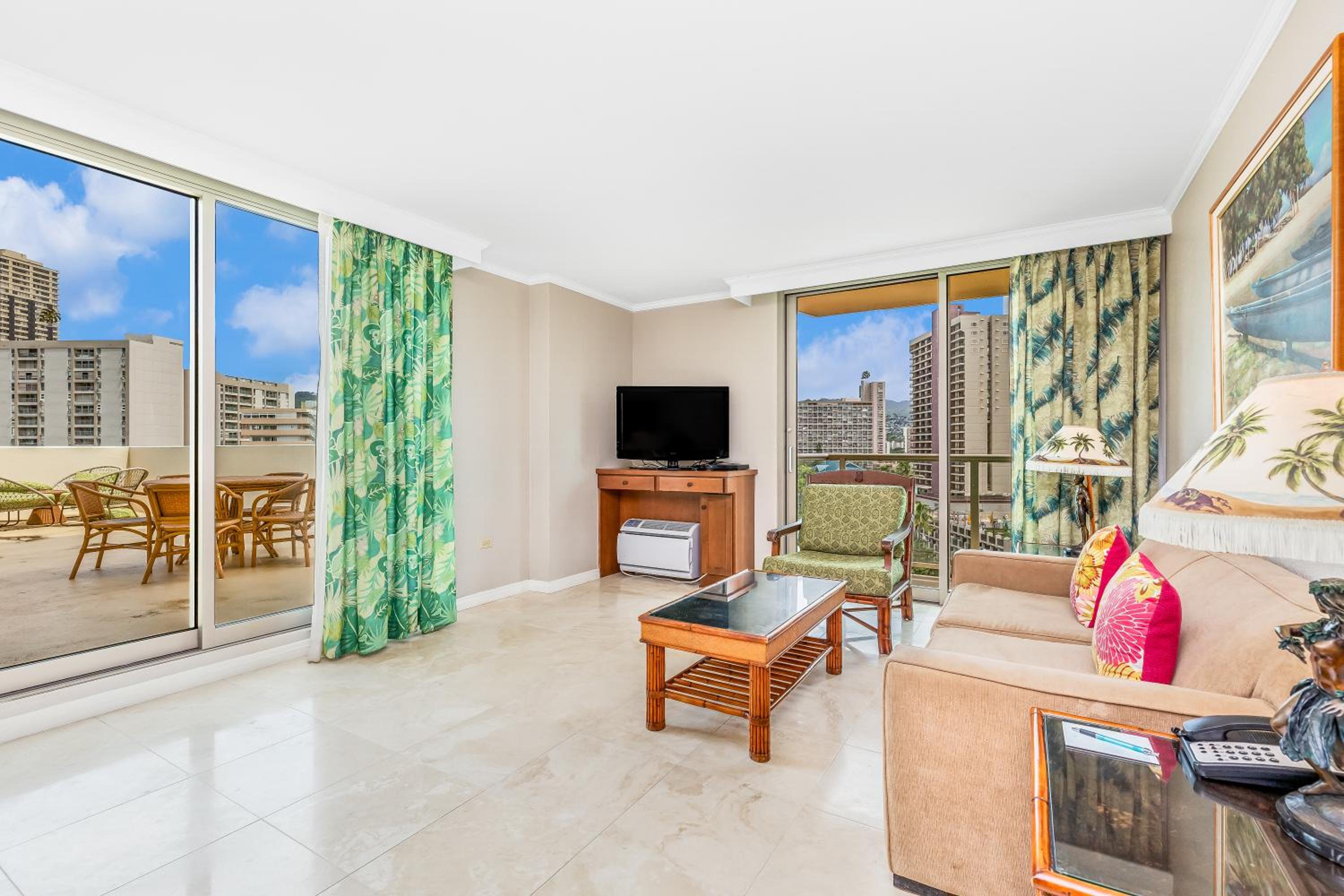 City View Two Bedroom Suite - Photo 11