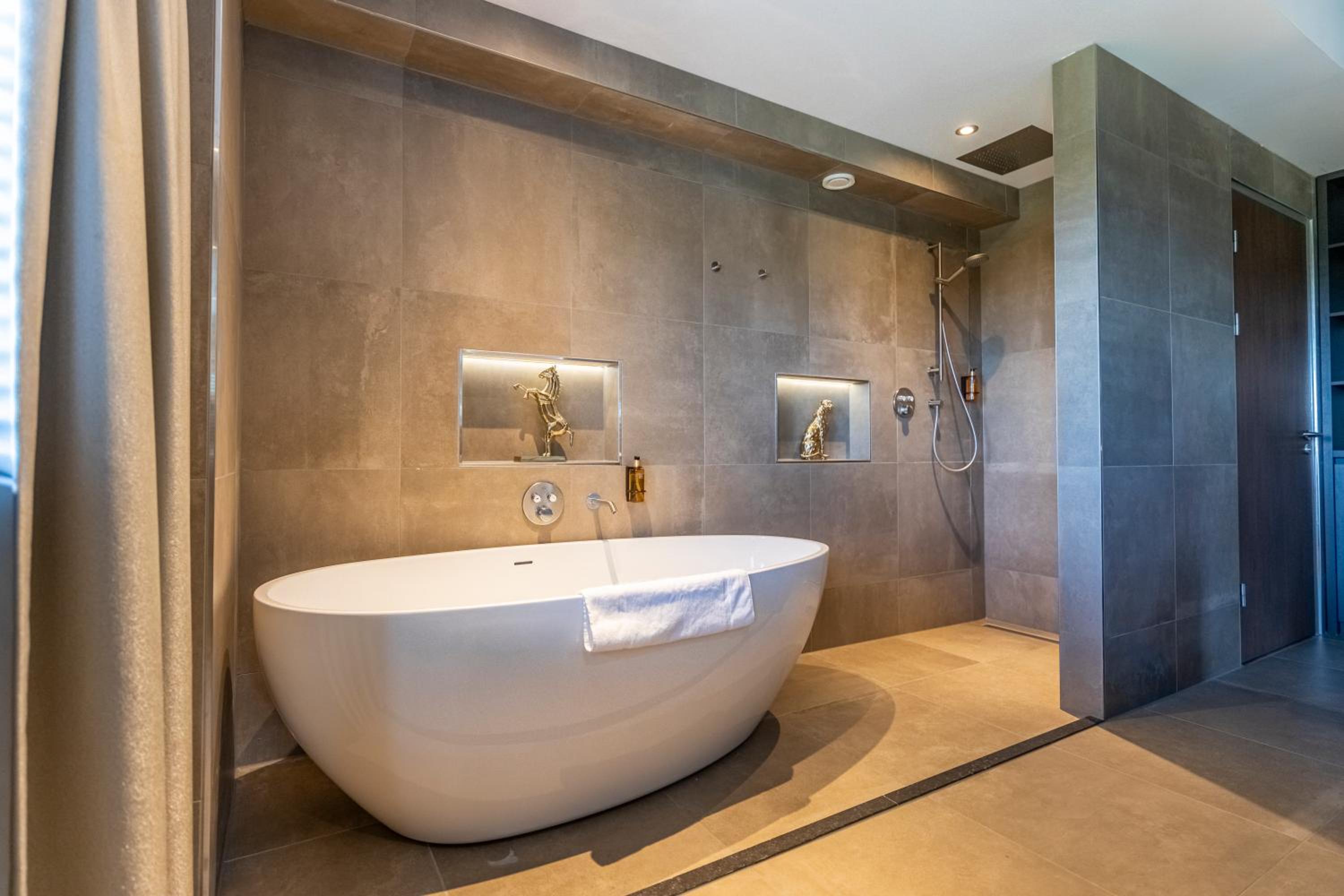 Suite with Bath photo 3