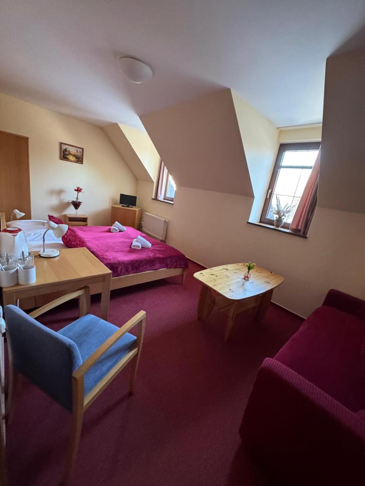 Two-Bedroom Deluxe Apartment with Balcony - Photo 3